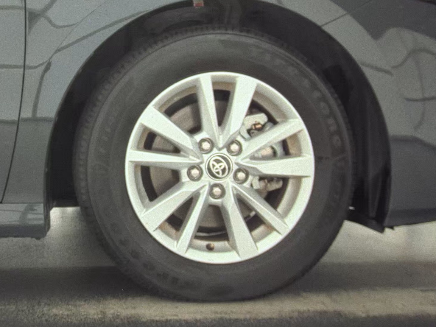 2025 Toyota Camry LE FWD