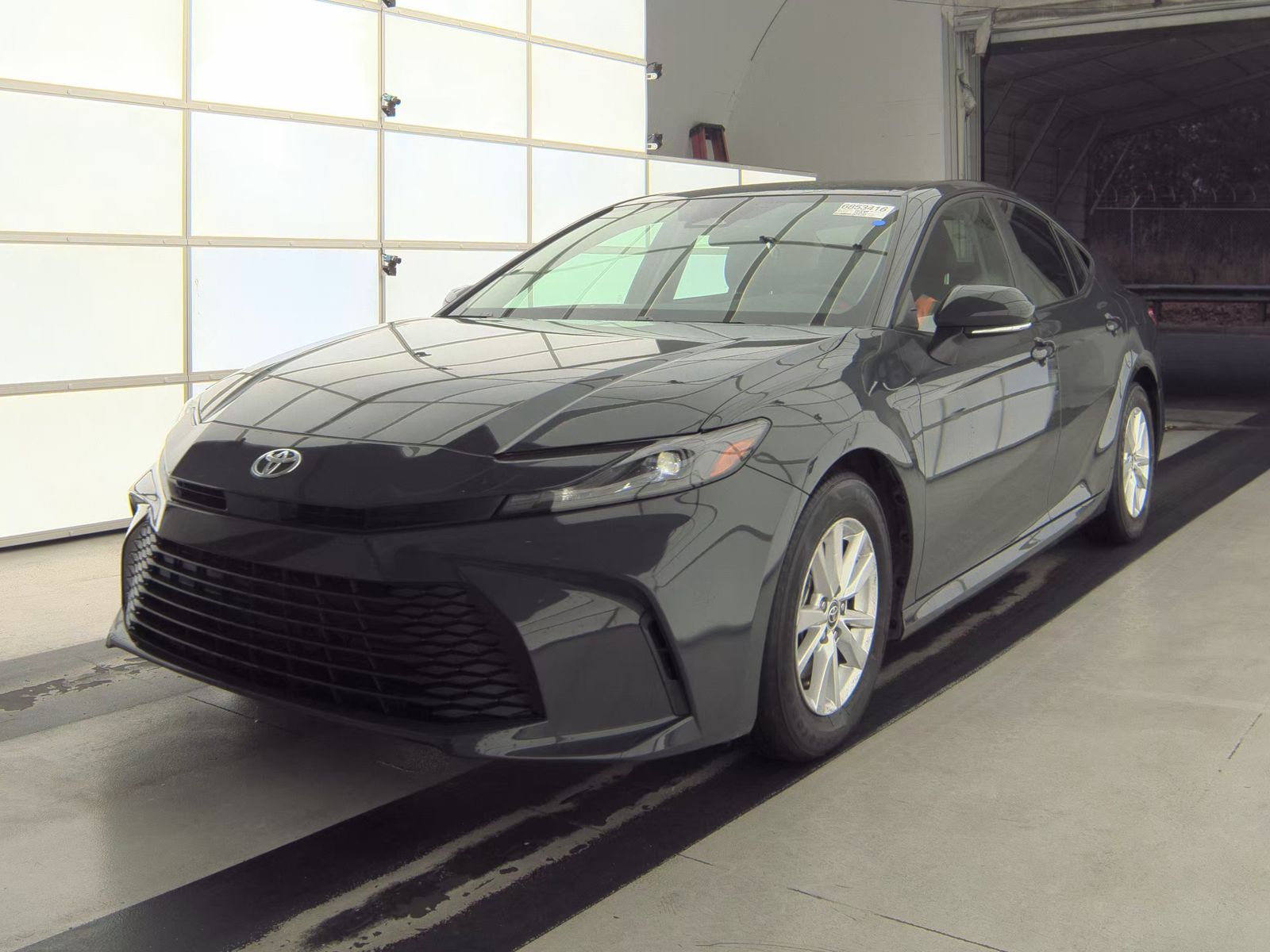 2025 Toyota Camry LE FWD