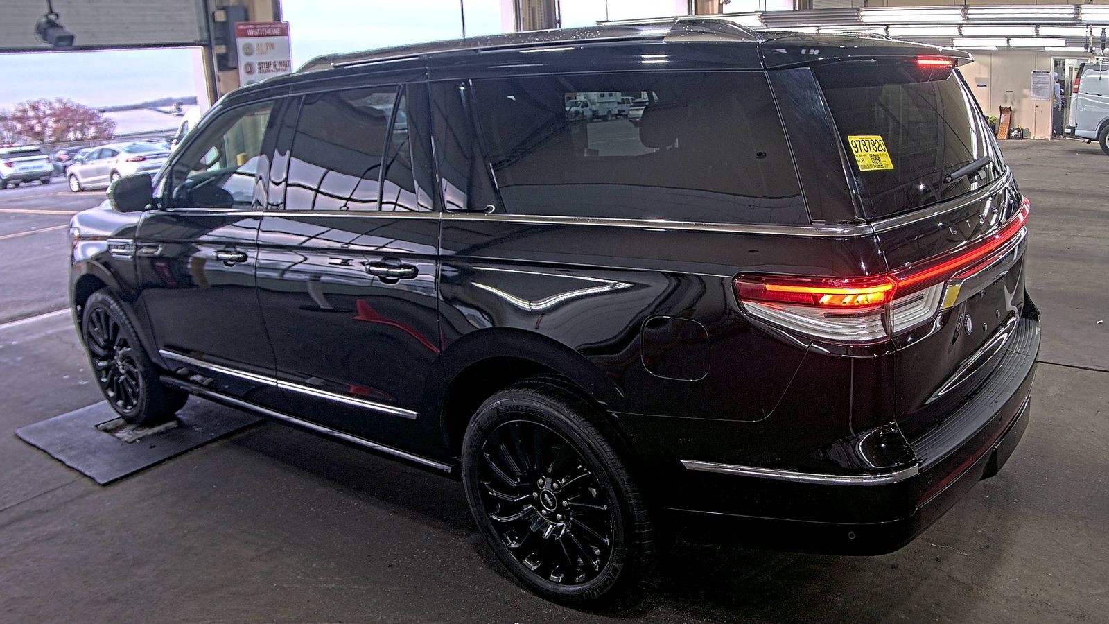 2022 Lincoln Navigator L Black Label AWD