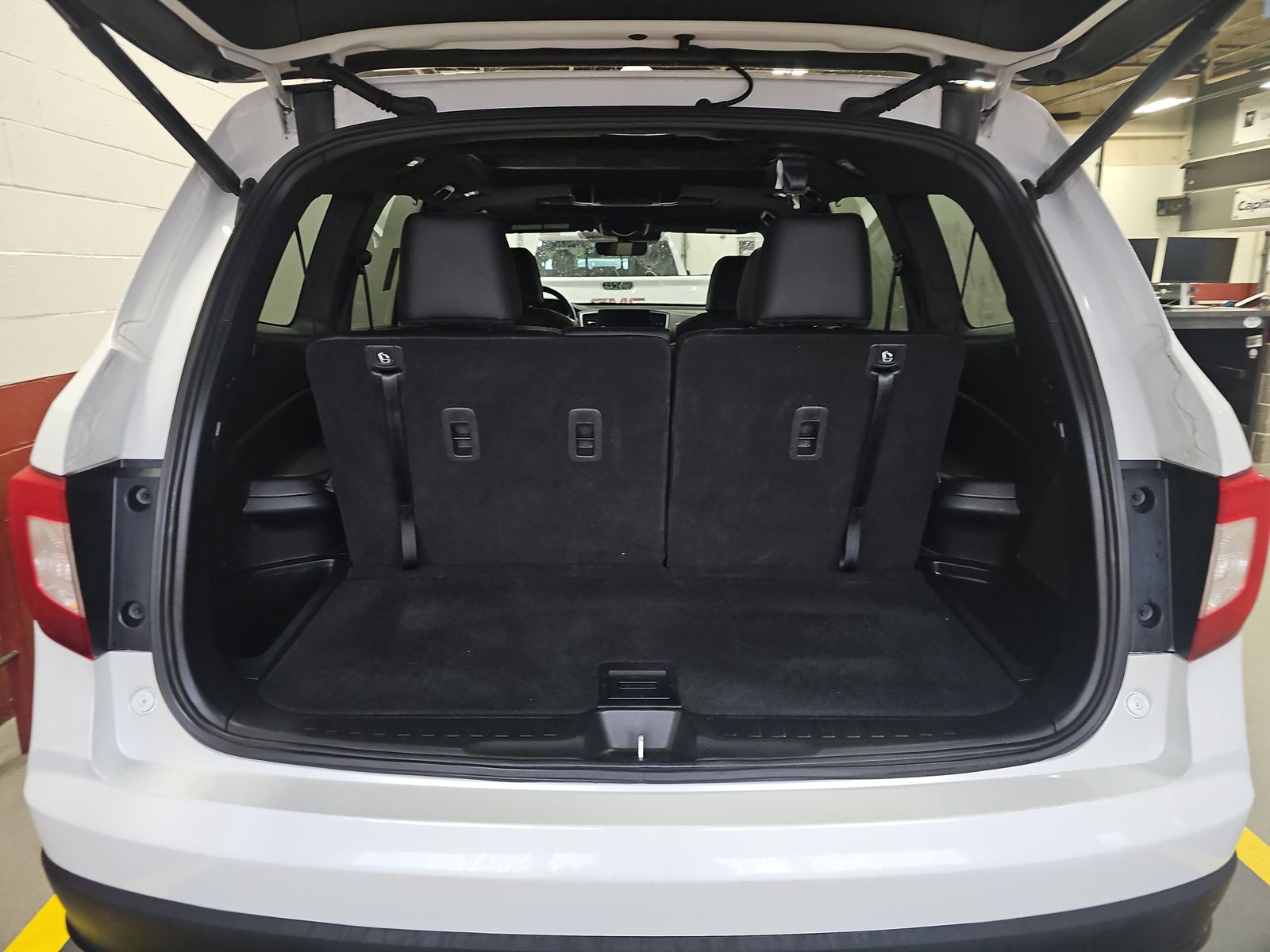 2022 Honda Pilot Black Edition AWD