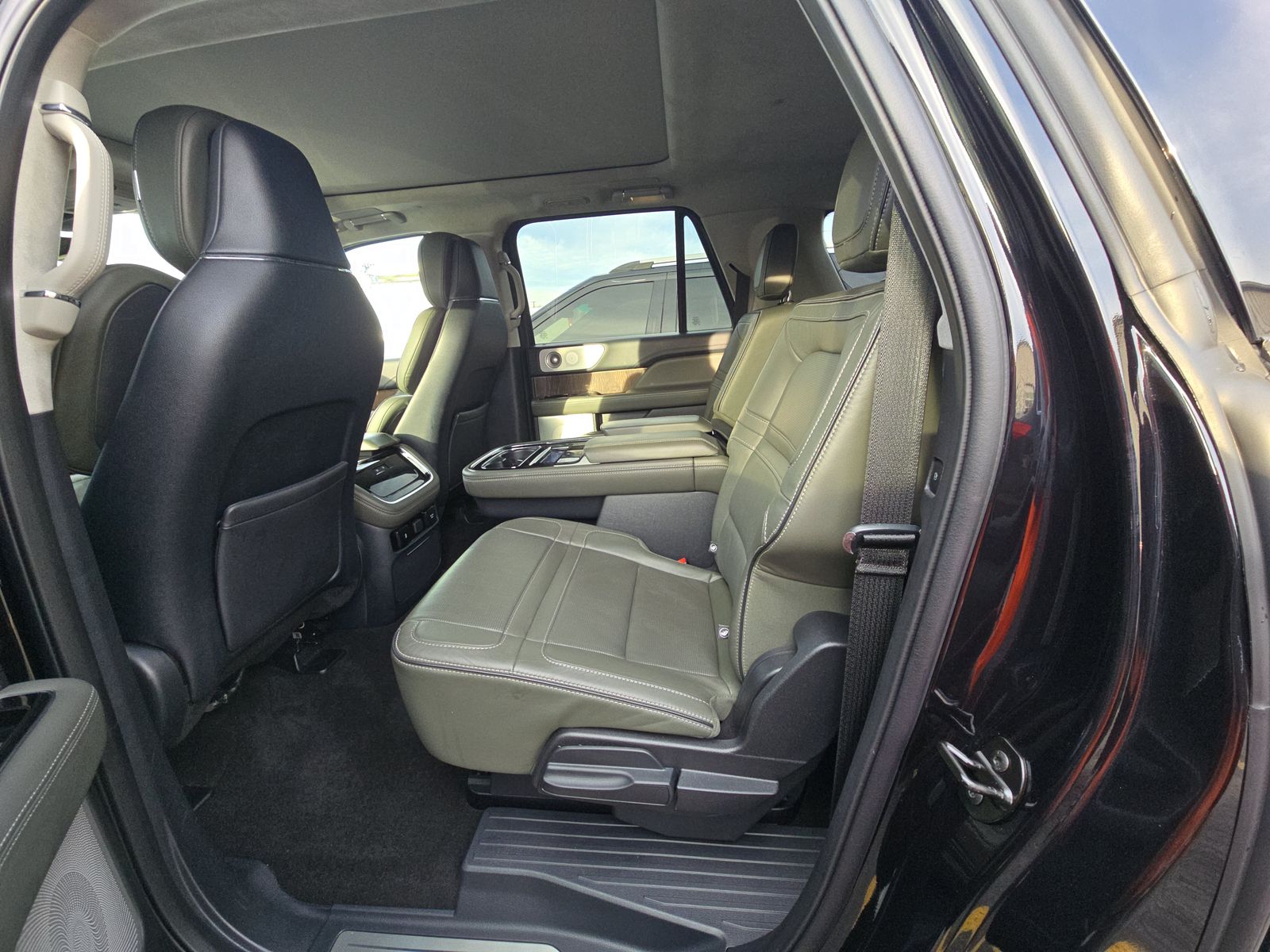 2022 Lincoln Navigator L Black Label AWD