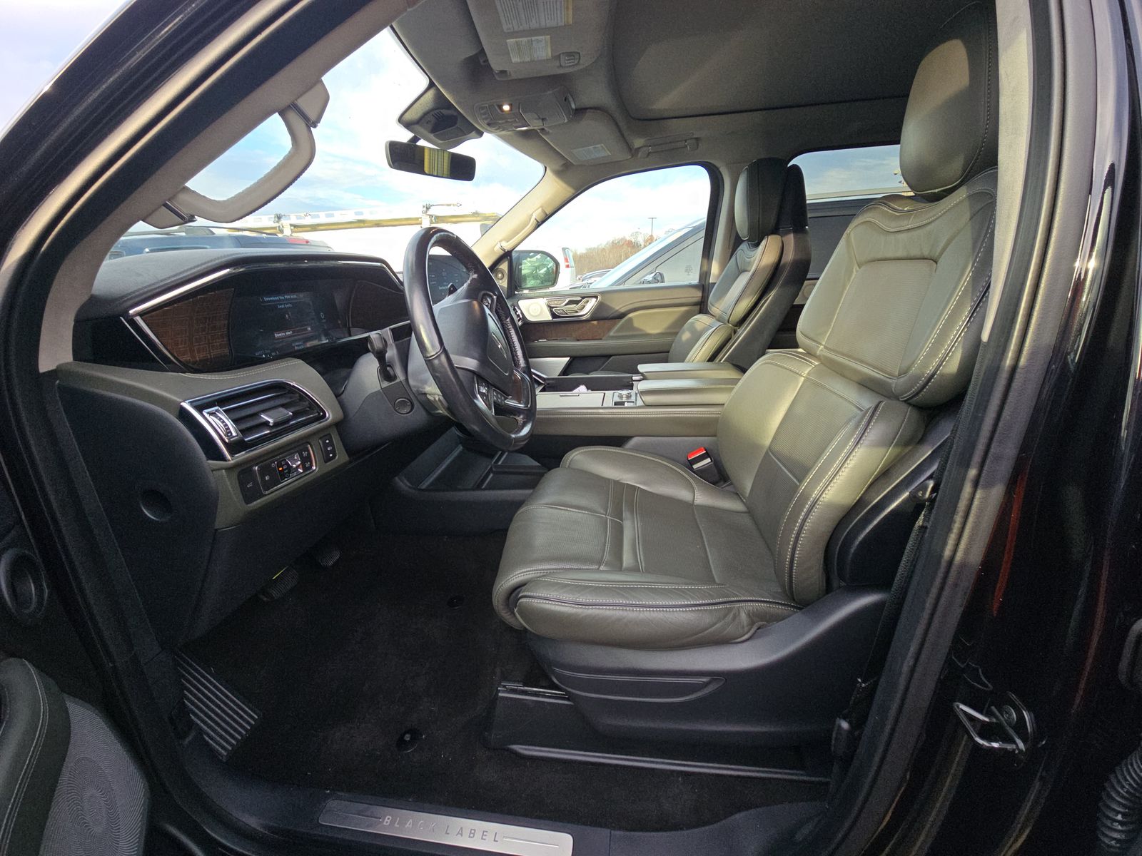 2022 Lincoln Navigator L Black Label AWD