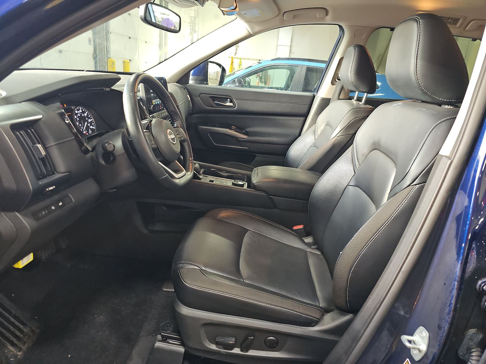 2022 Nissan Pathfinder SL AWD