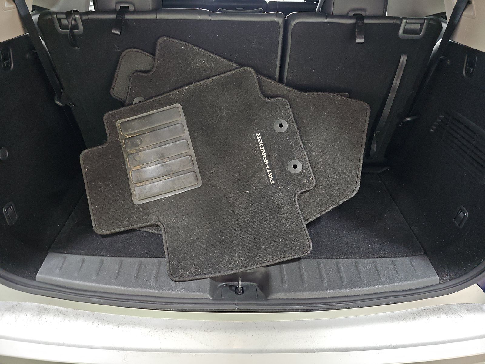 2022 Nissan Pathfinder SL AWD