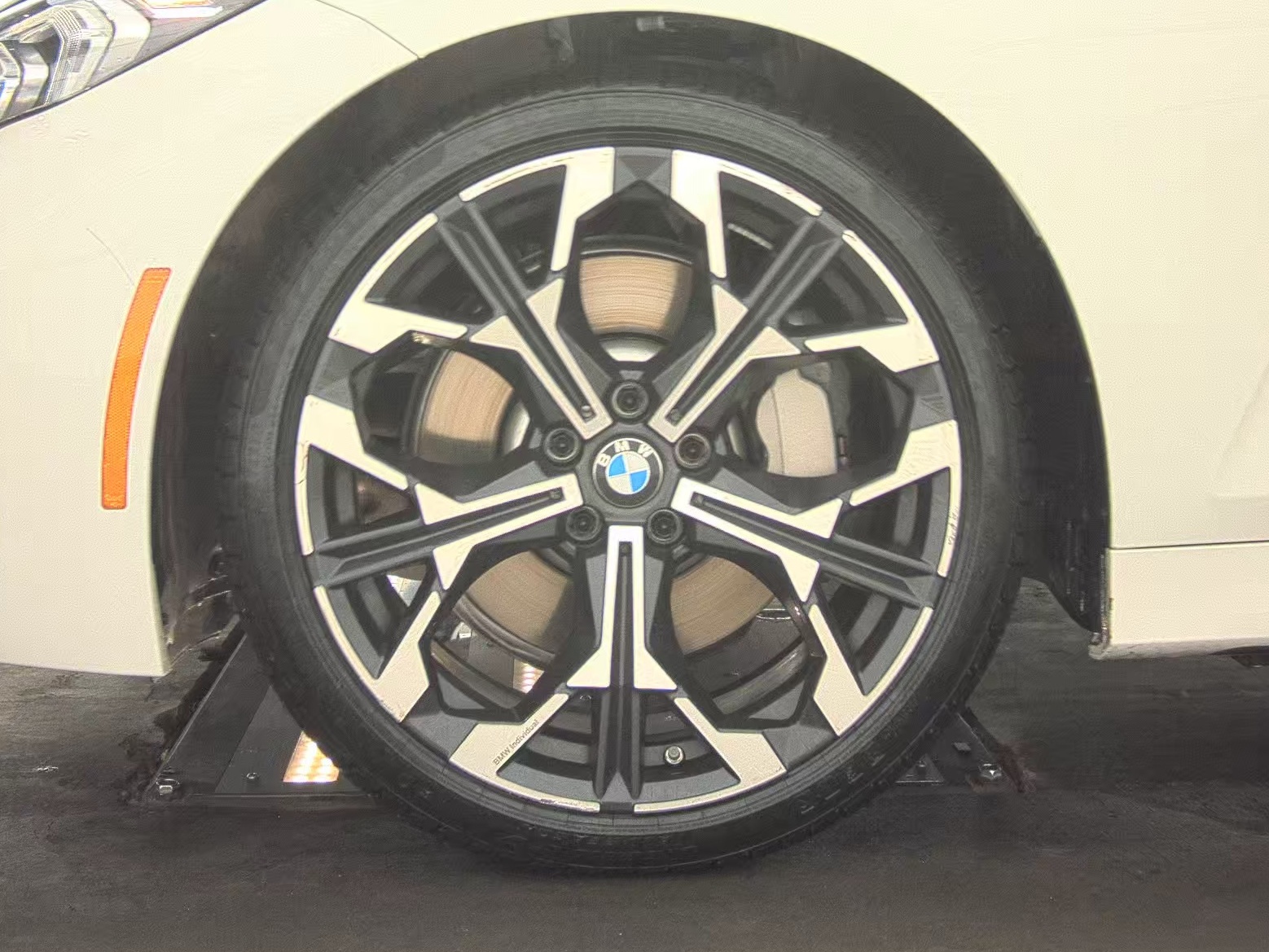 2025 BMW 3 Series 330i RWD