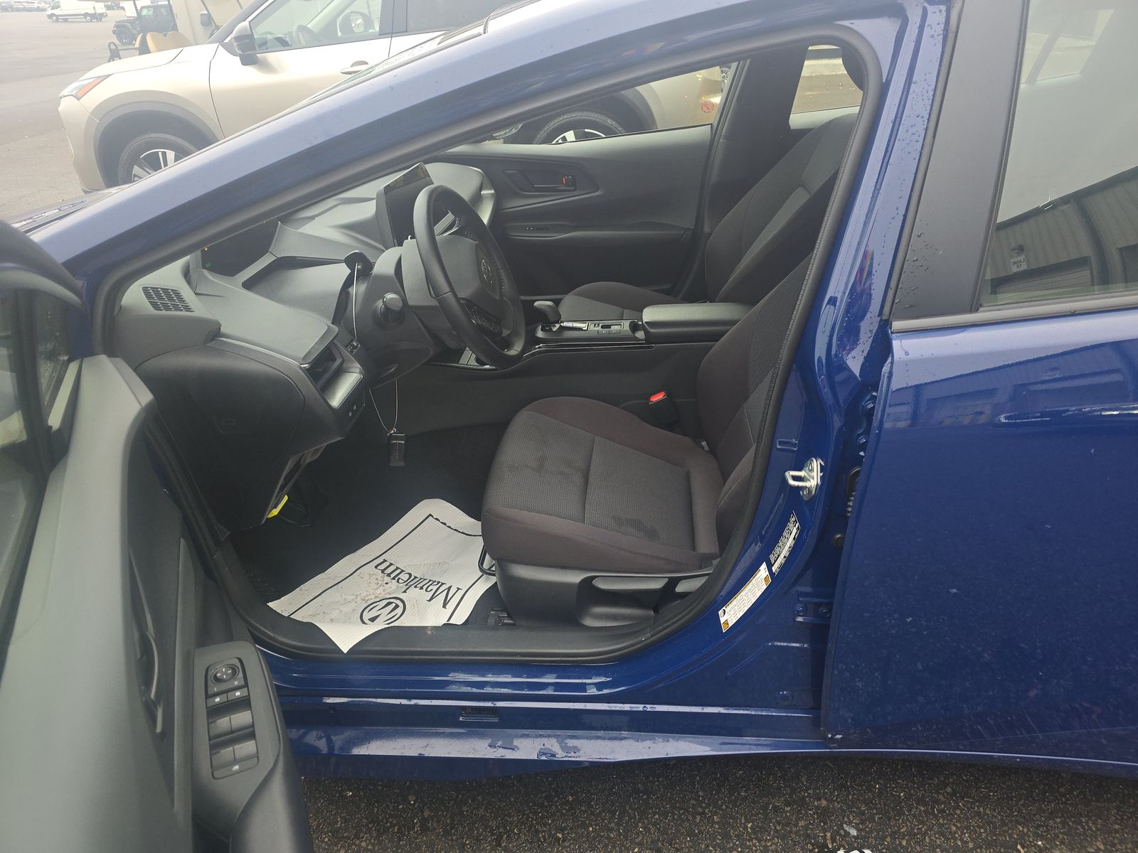 2025 Toyota Prius LE FWD