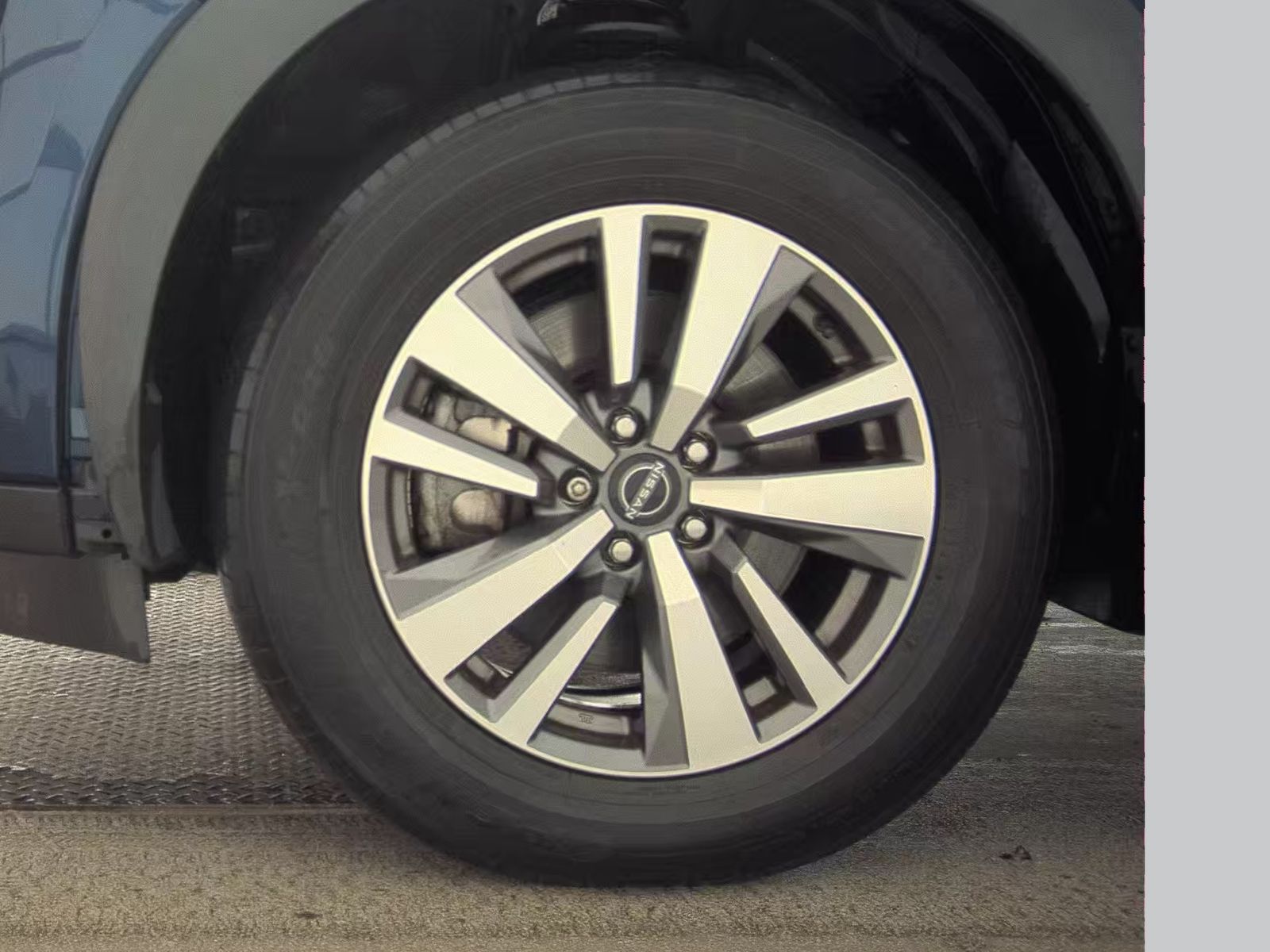 2022 Nissan Pathfinder SL AWD