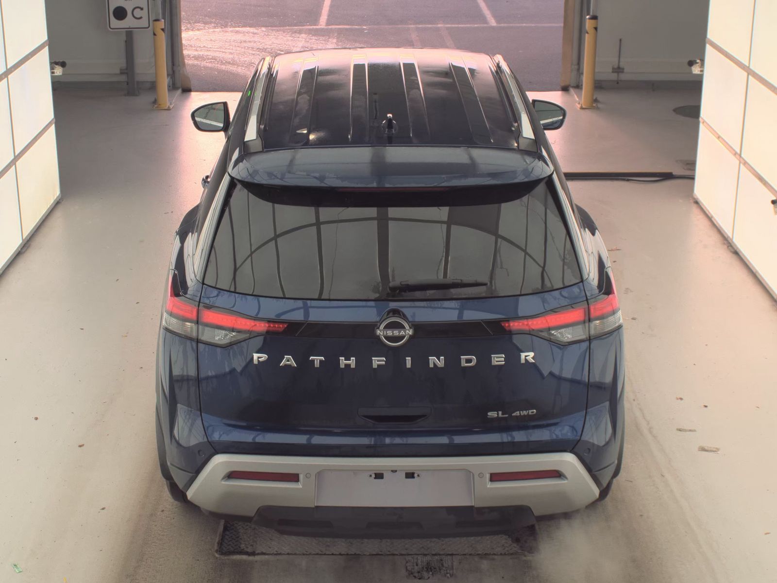 2022 Nissan Pathfinder SL AWD