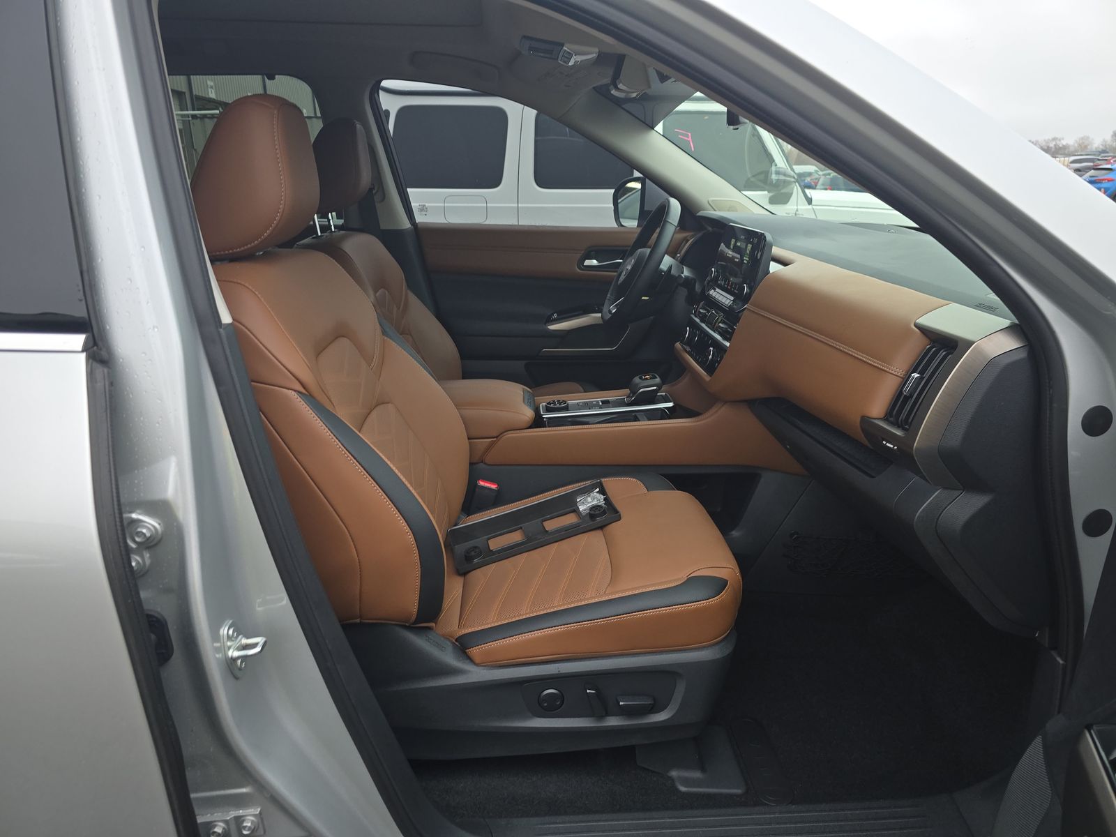 2024 Nissan Pathfinder Platinum AWD