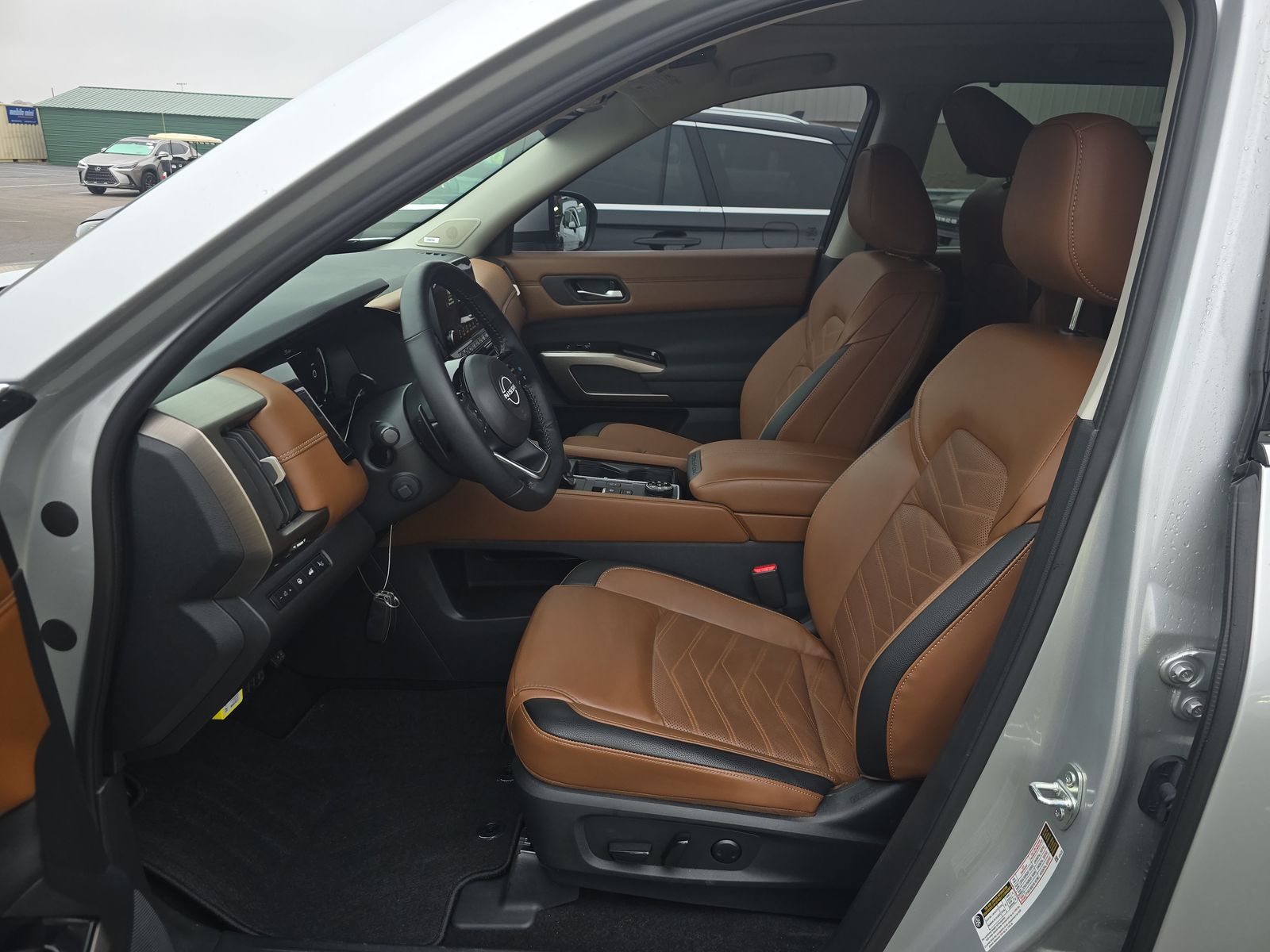 2024 Nissan Pathfinder Platinum AWD