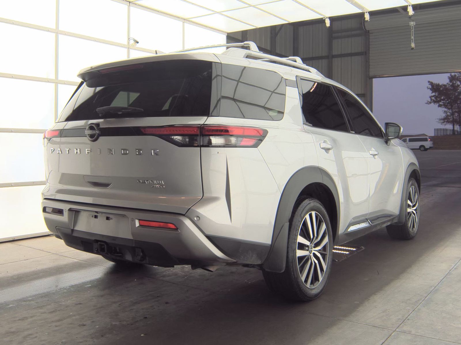 2024 Nissan Pathfinder Platinum AWD