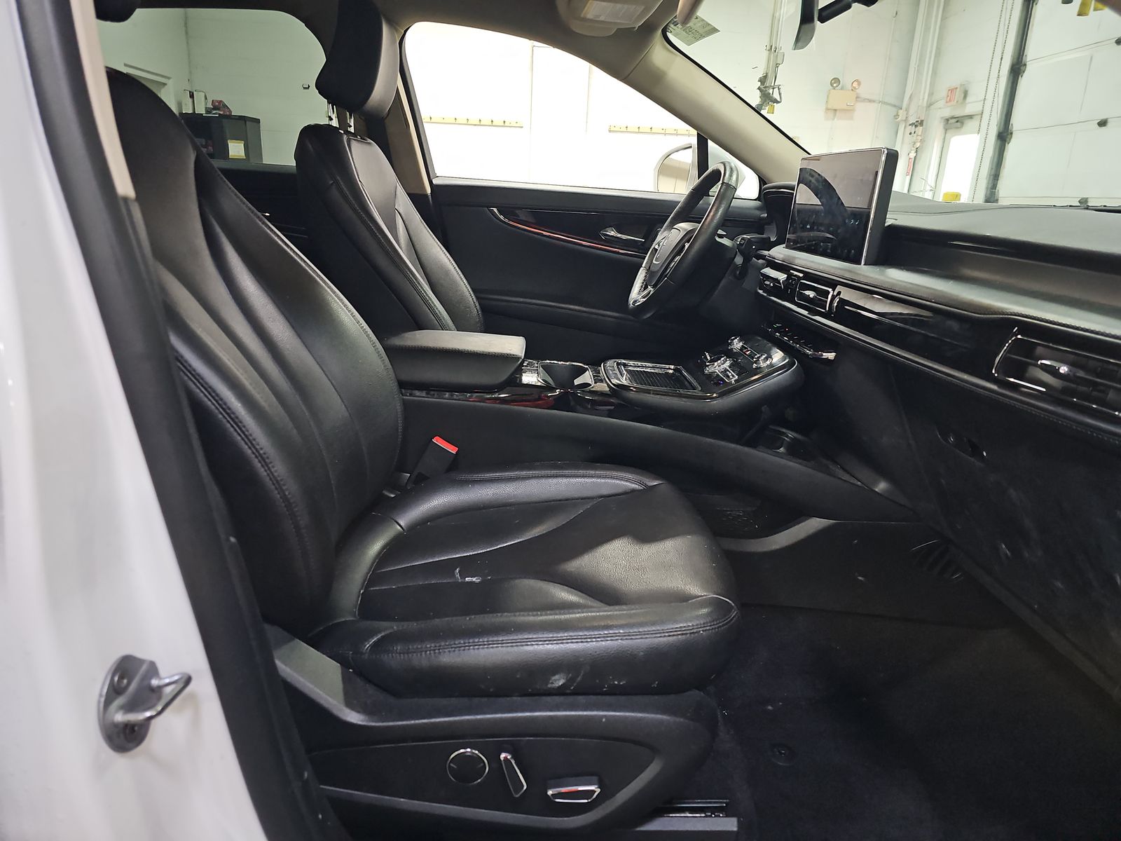 2023 Lincoln Nautilus Standard AWD