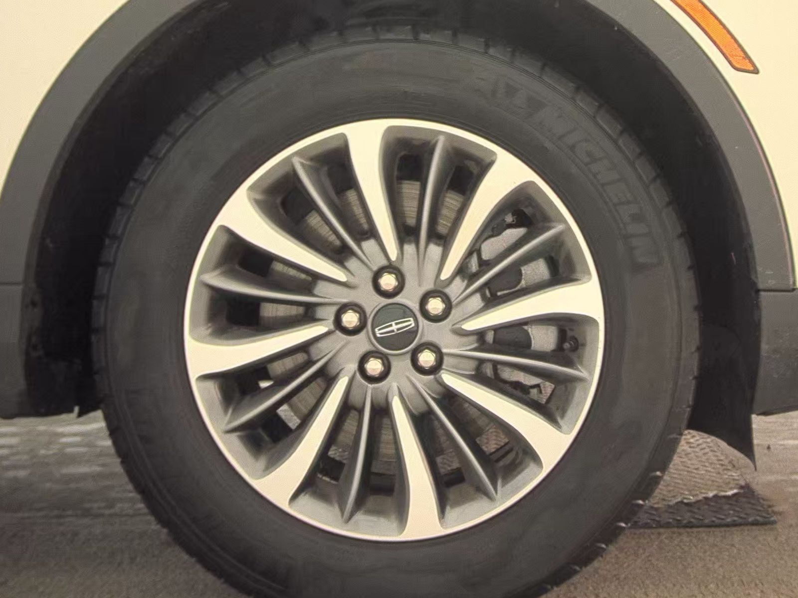 2023 Lincoln Nautilus Standard AWD