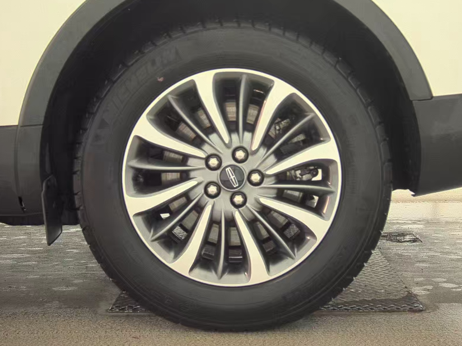 2023 Lincoln Nautilus Standard AWD