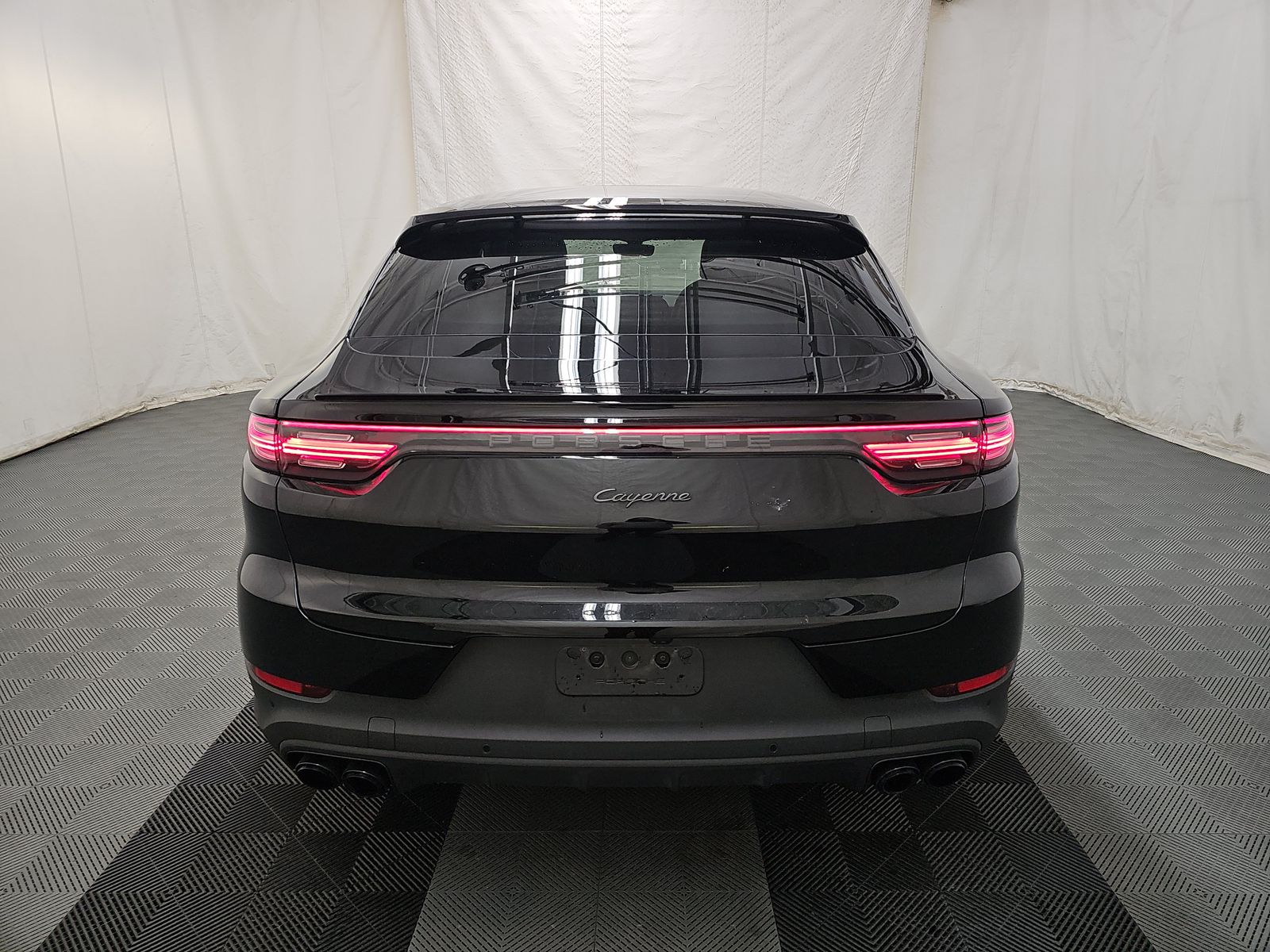 2023 Porsche Cayenne Platinum Edition AWD