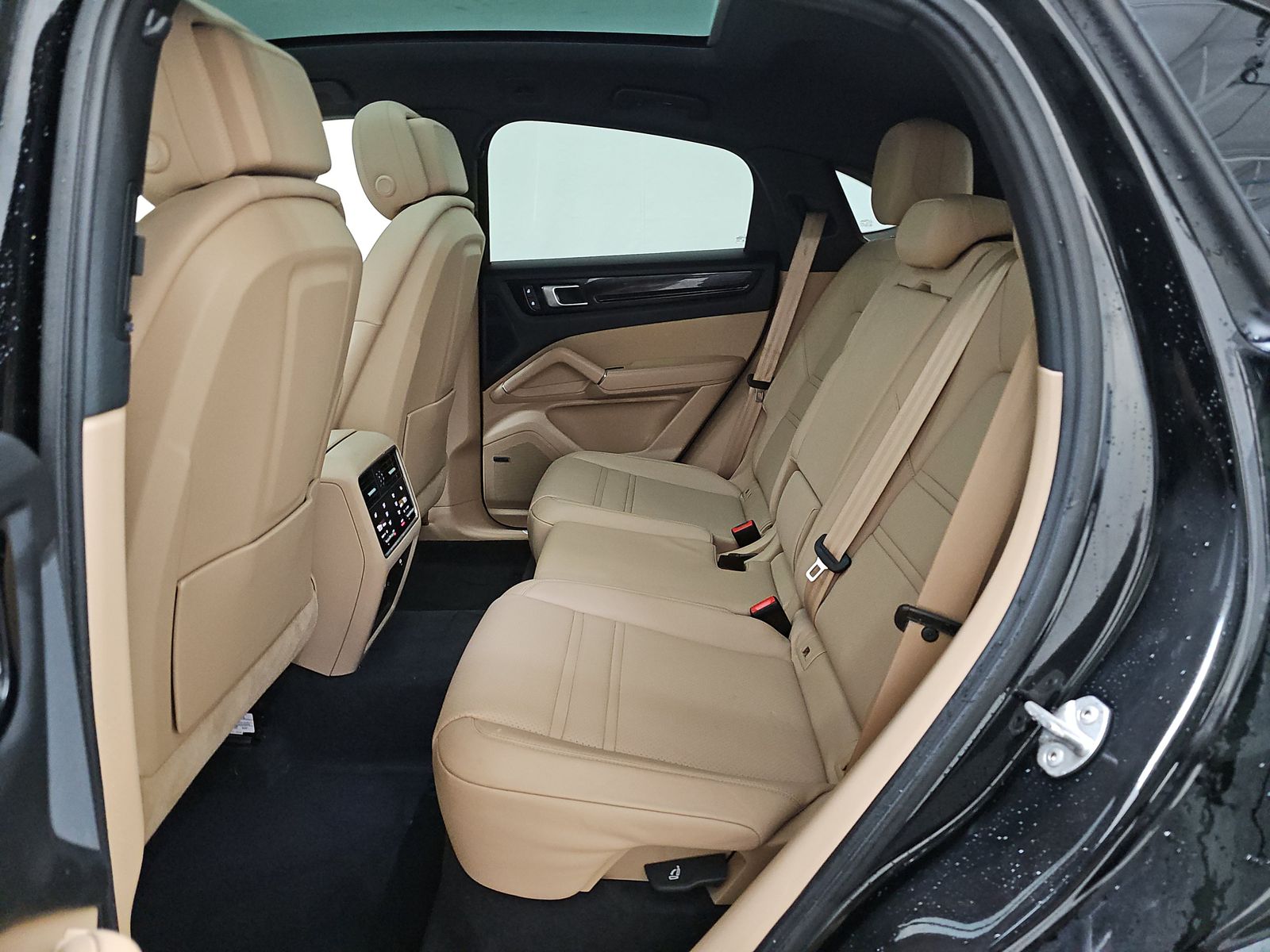 2023 Porsche Cayenne Platinum Edition AWD