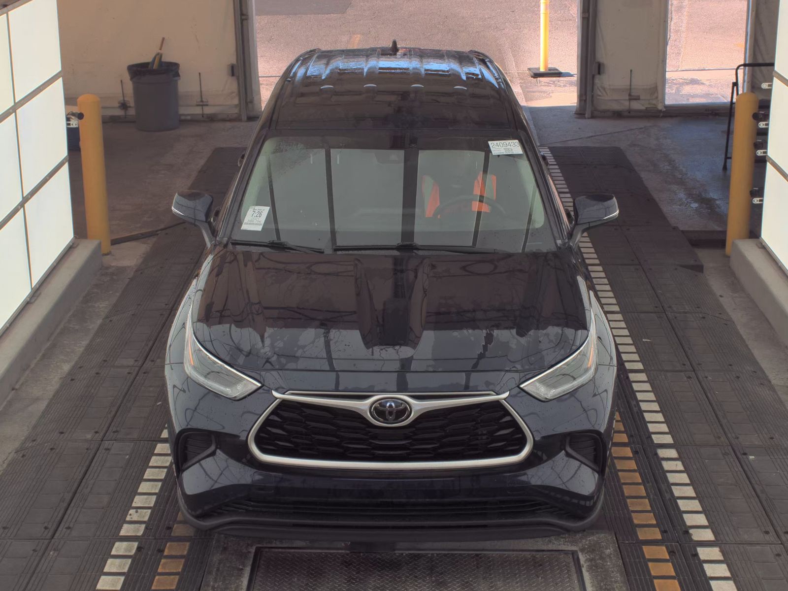 2021 Toyota Highlander L FWD