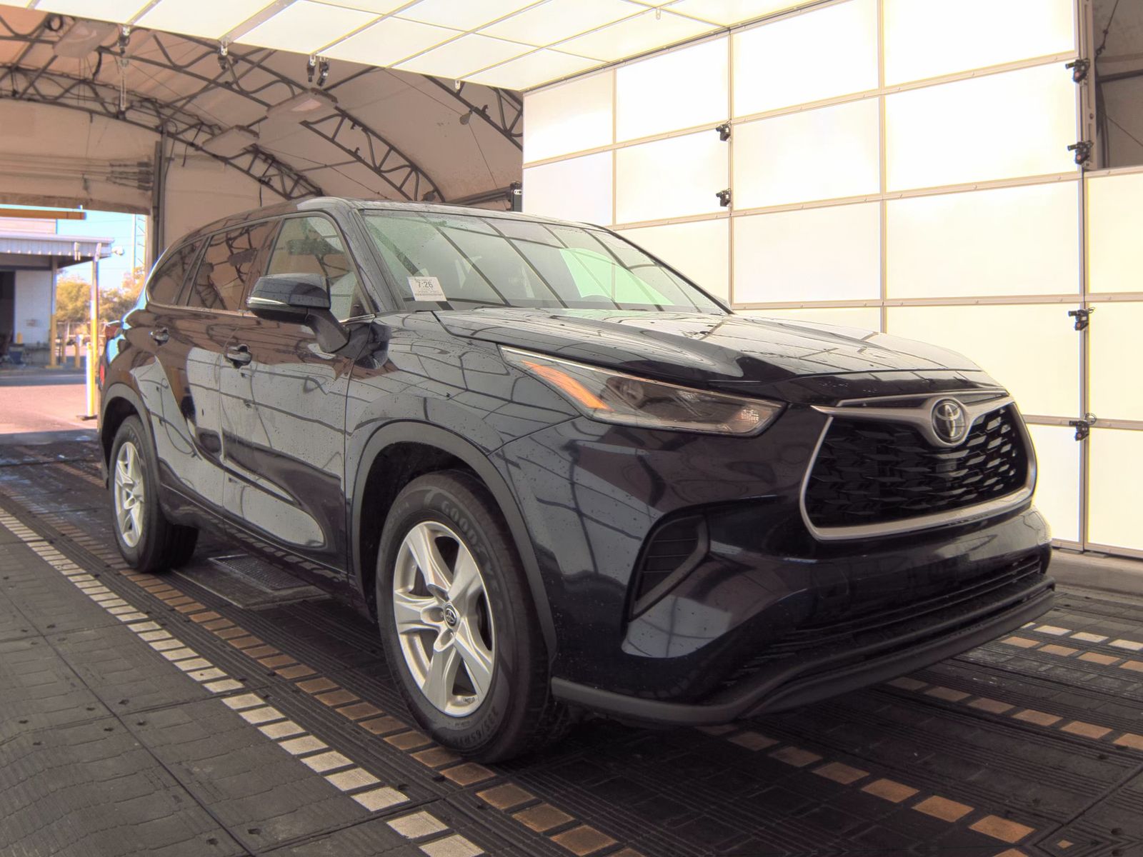 2021 Toyota Highlander L FWD