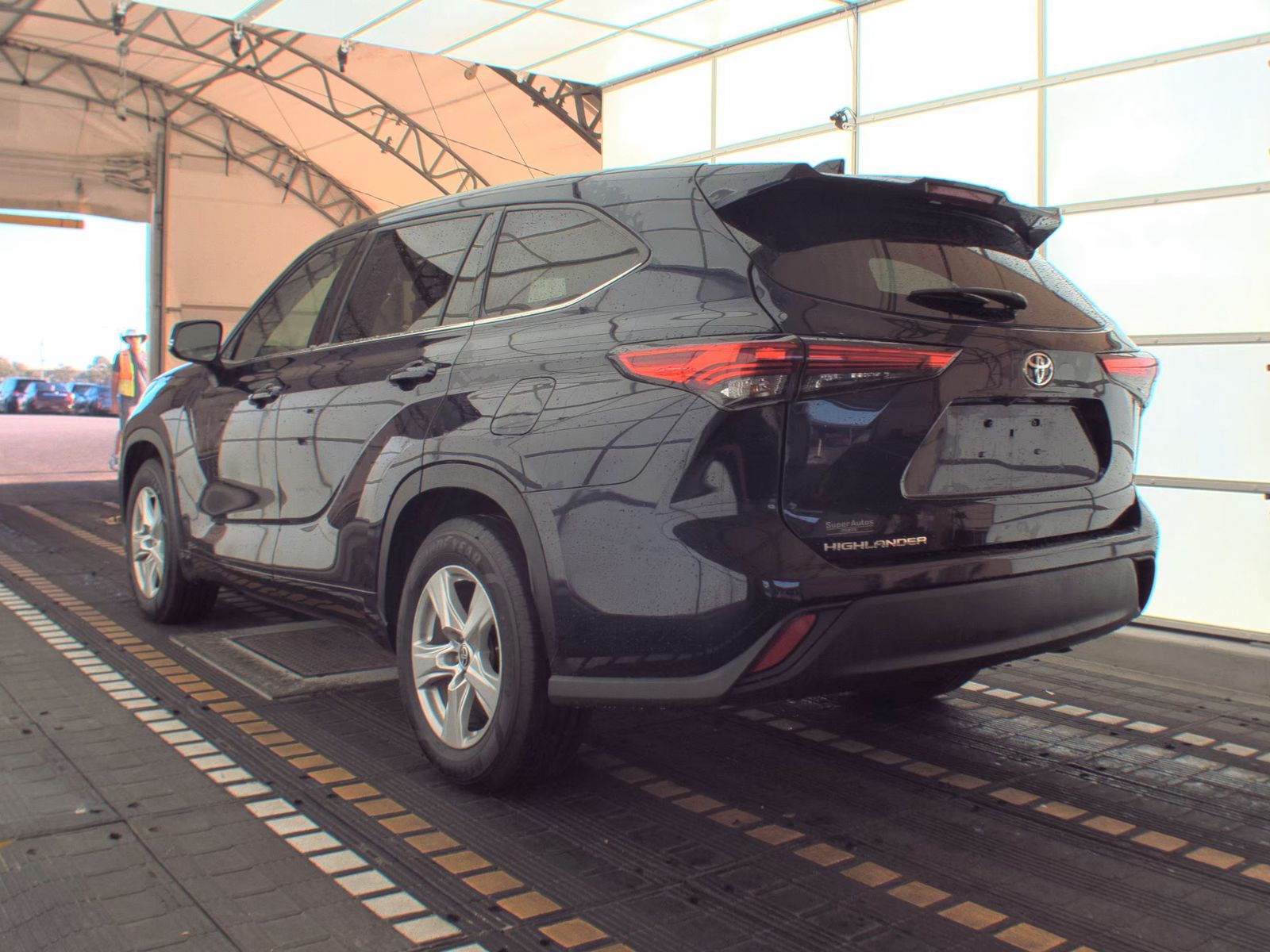 2021 Toyota Highlander L FWD