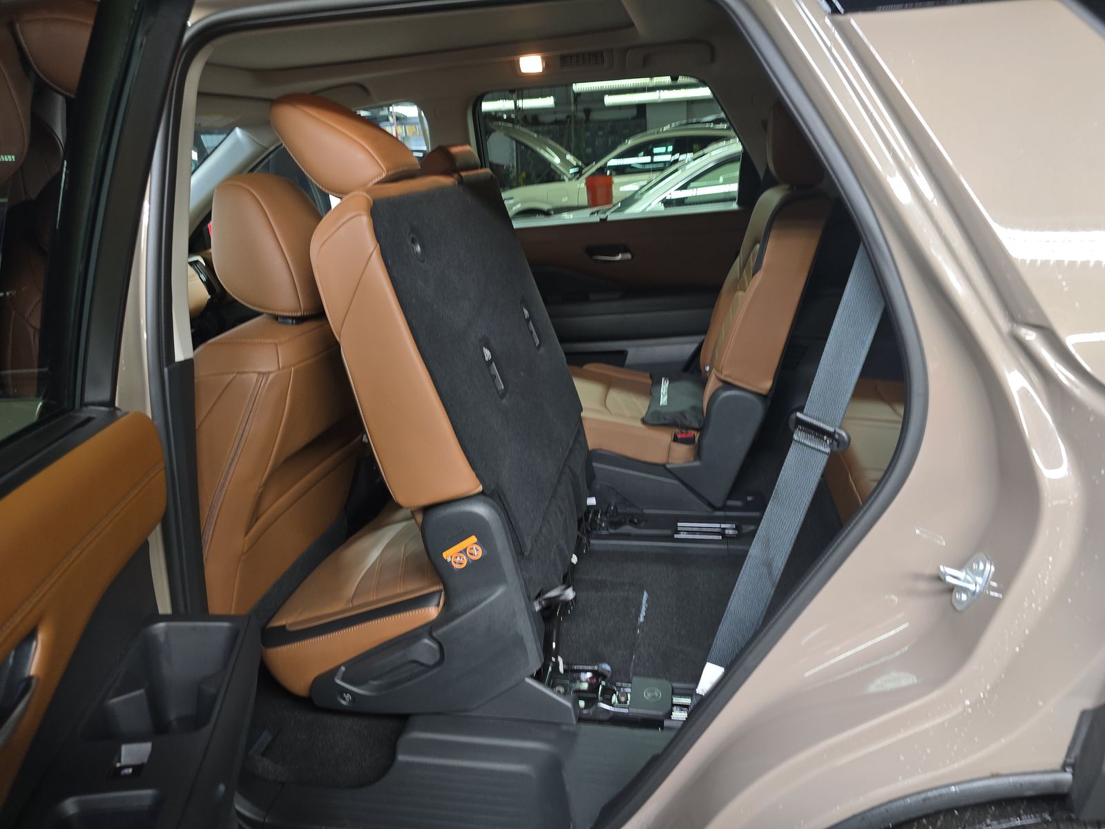 2024 Nissan Pathfinder Platinum FWD