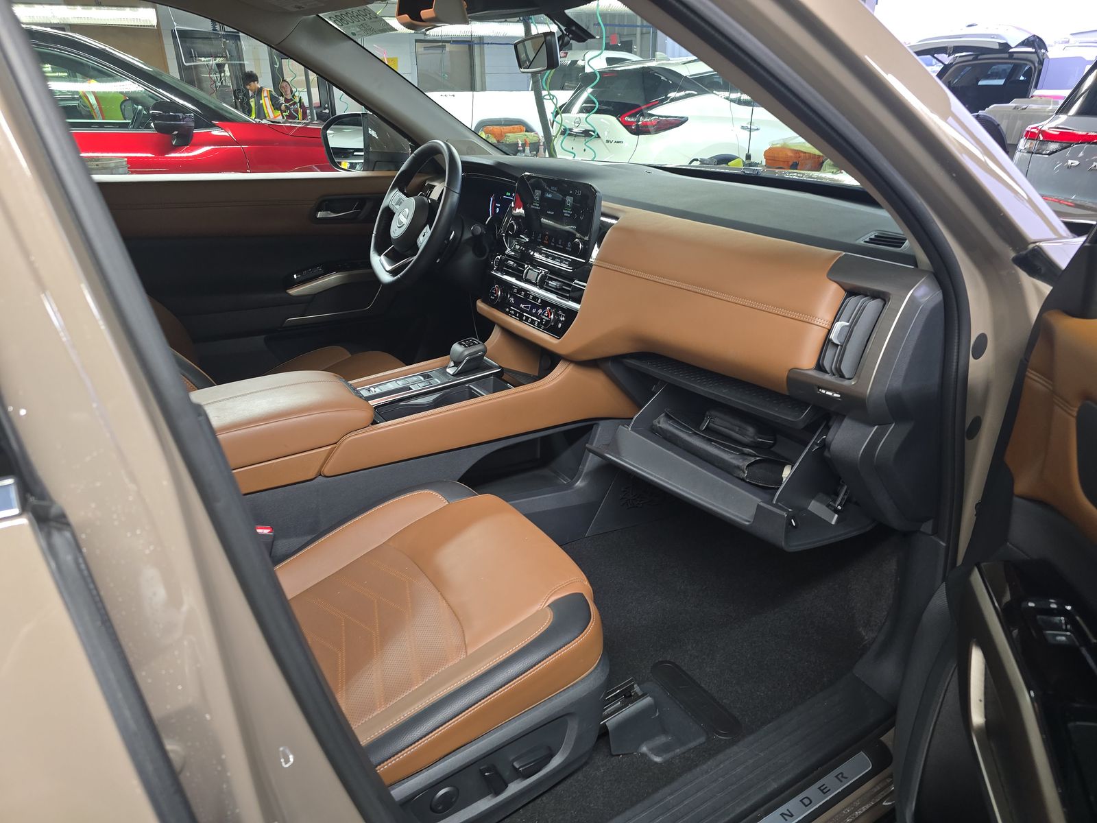 2024 Nissan Pathfinder Platinum FWD