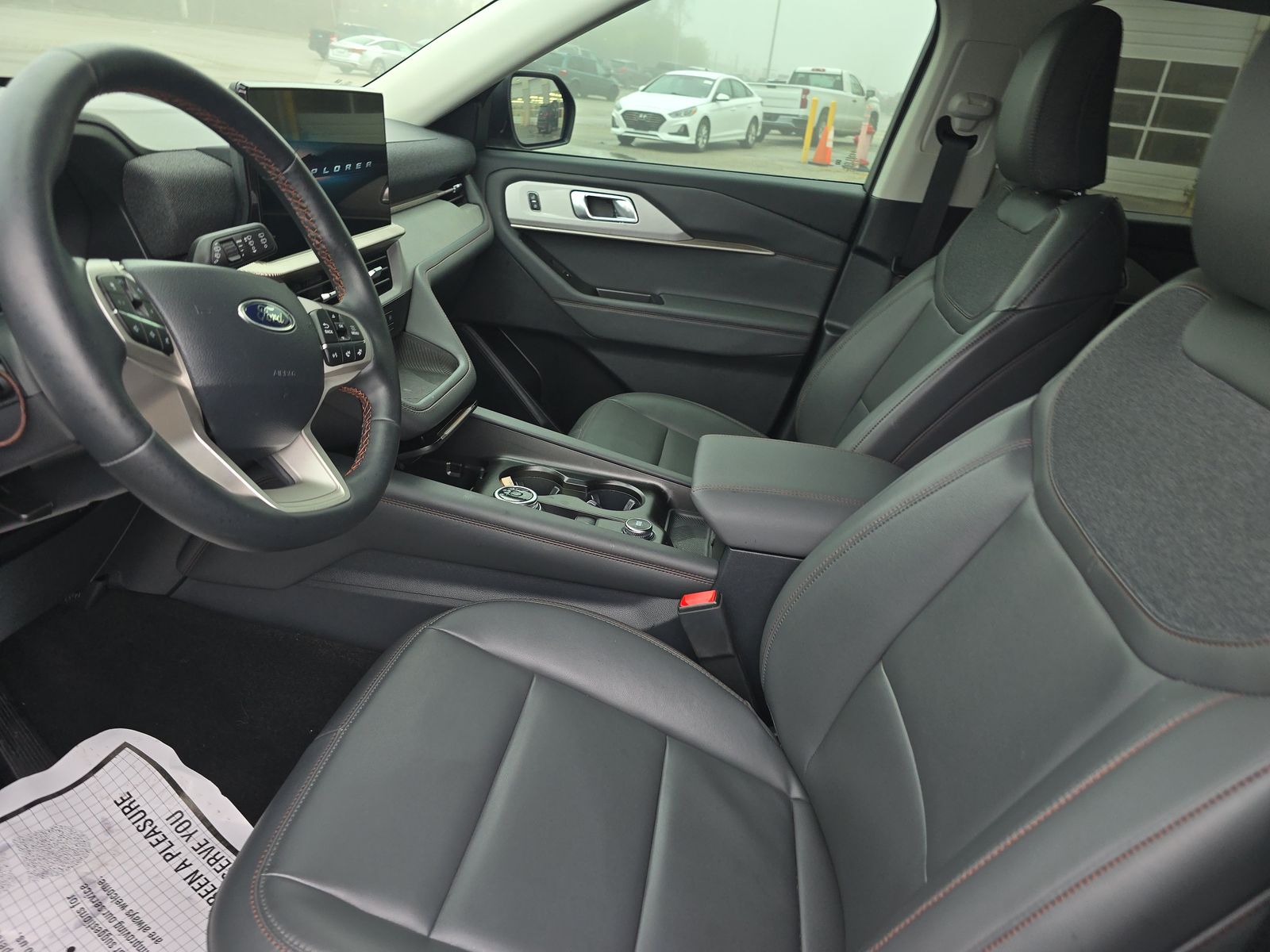 2025 Ford Explorer Active RWD