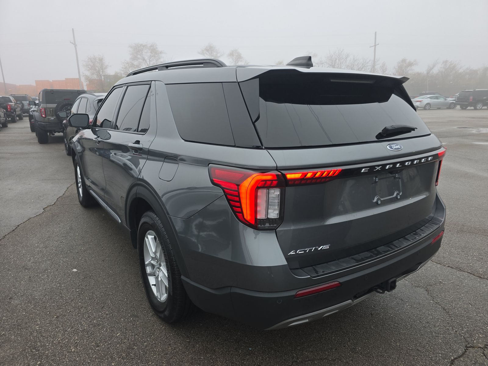 2025 Ford Explorer Active RWD