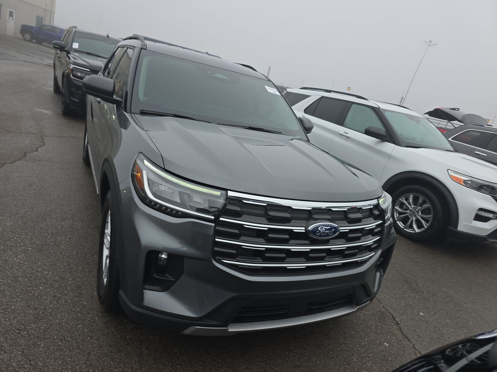 2025 Ford Explorer Active RWD