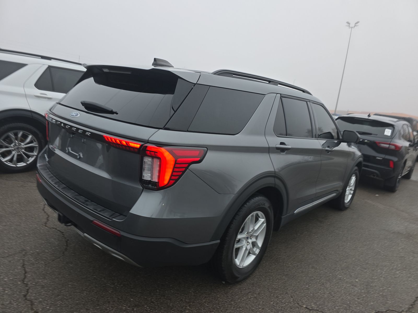 2025 Ford Explorer Active RWD