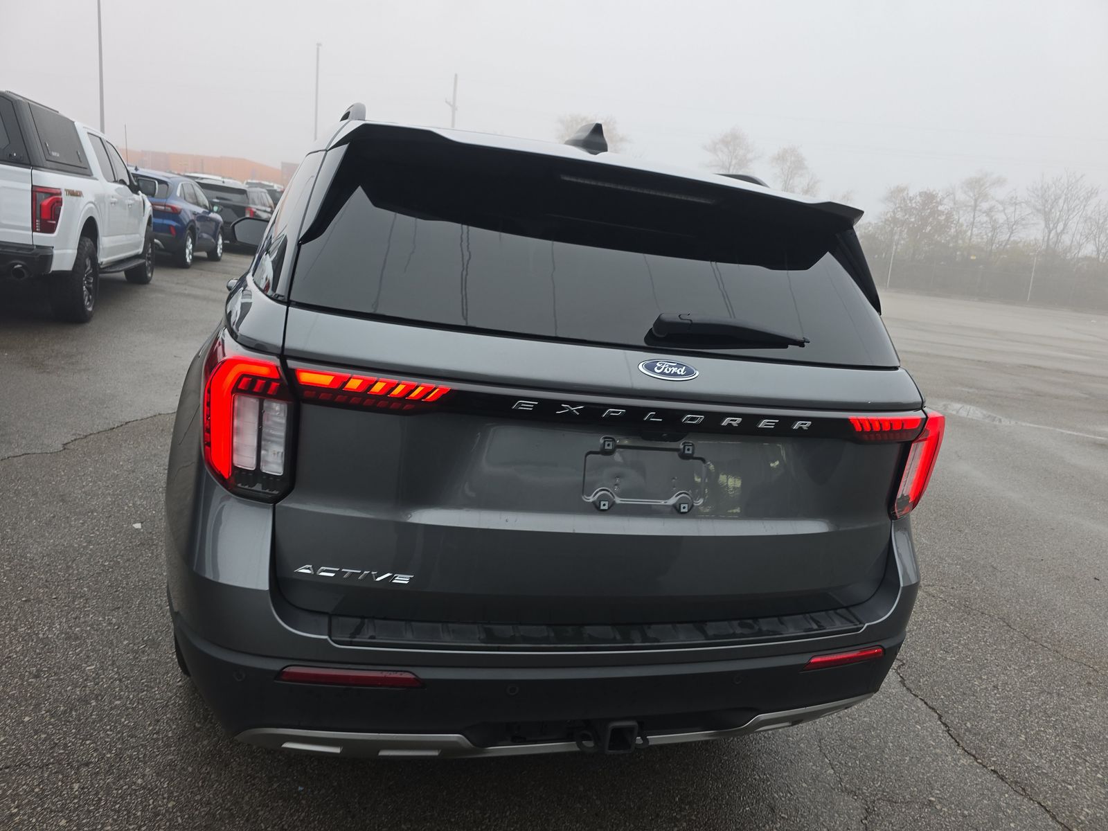 2025 Ford Explorer Active RWD