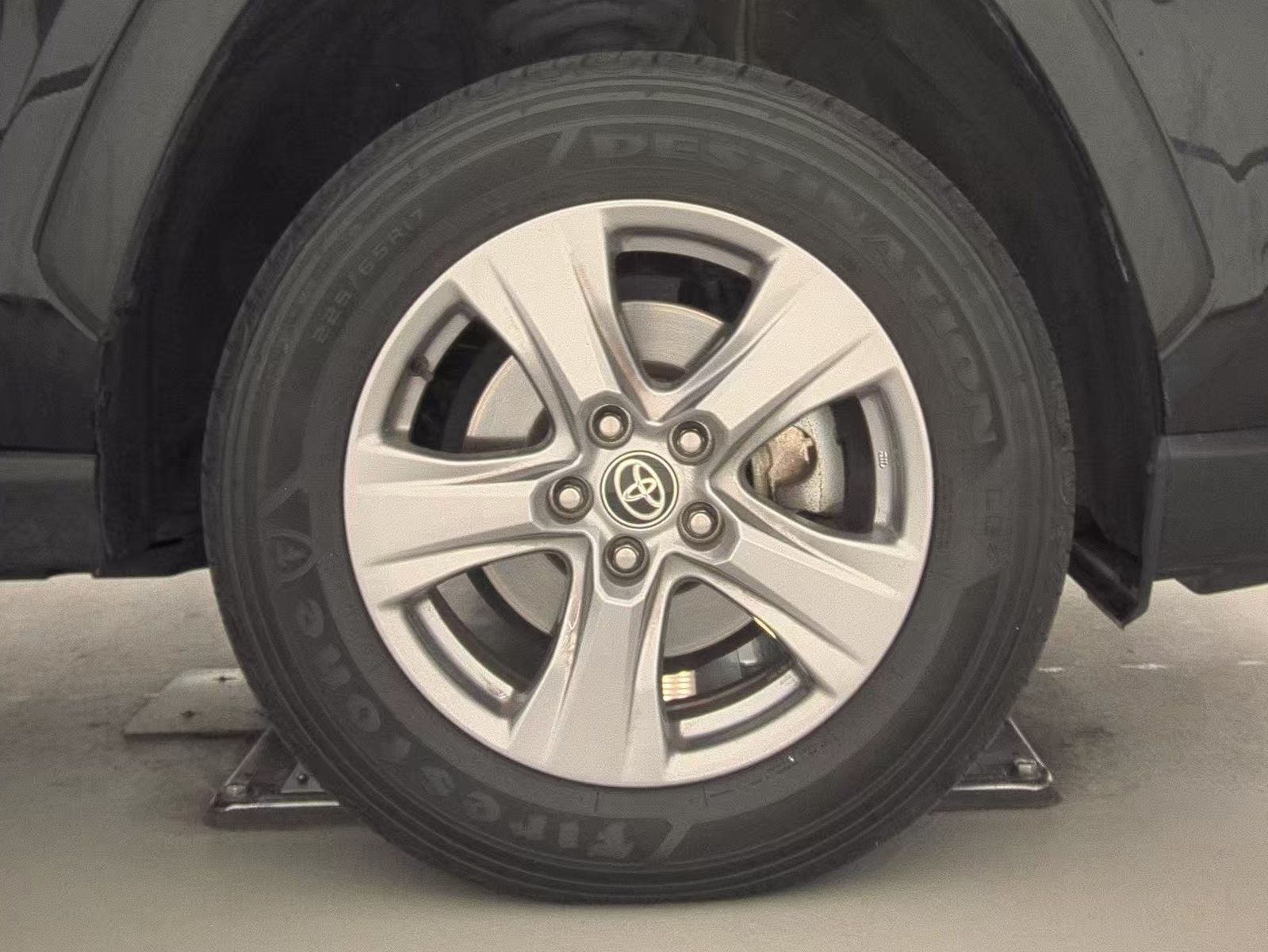 2023 Toyota RAV4 XLE FWD