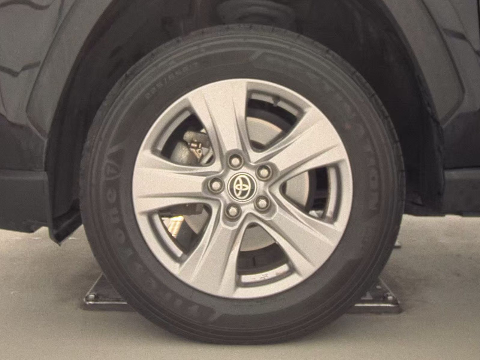 2023 Toyota RAV4 XLE FWD