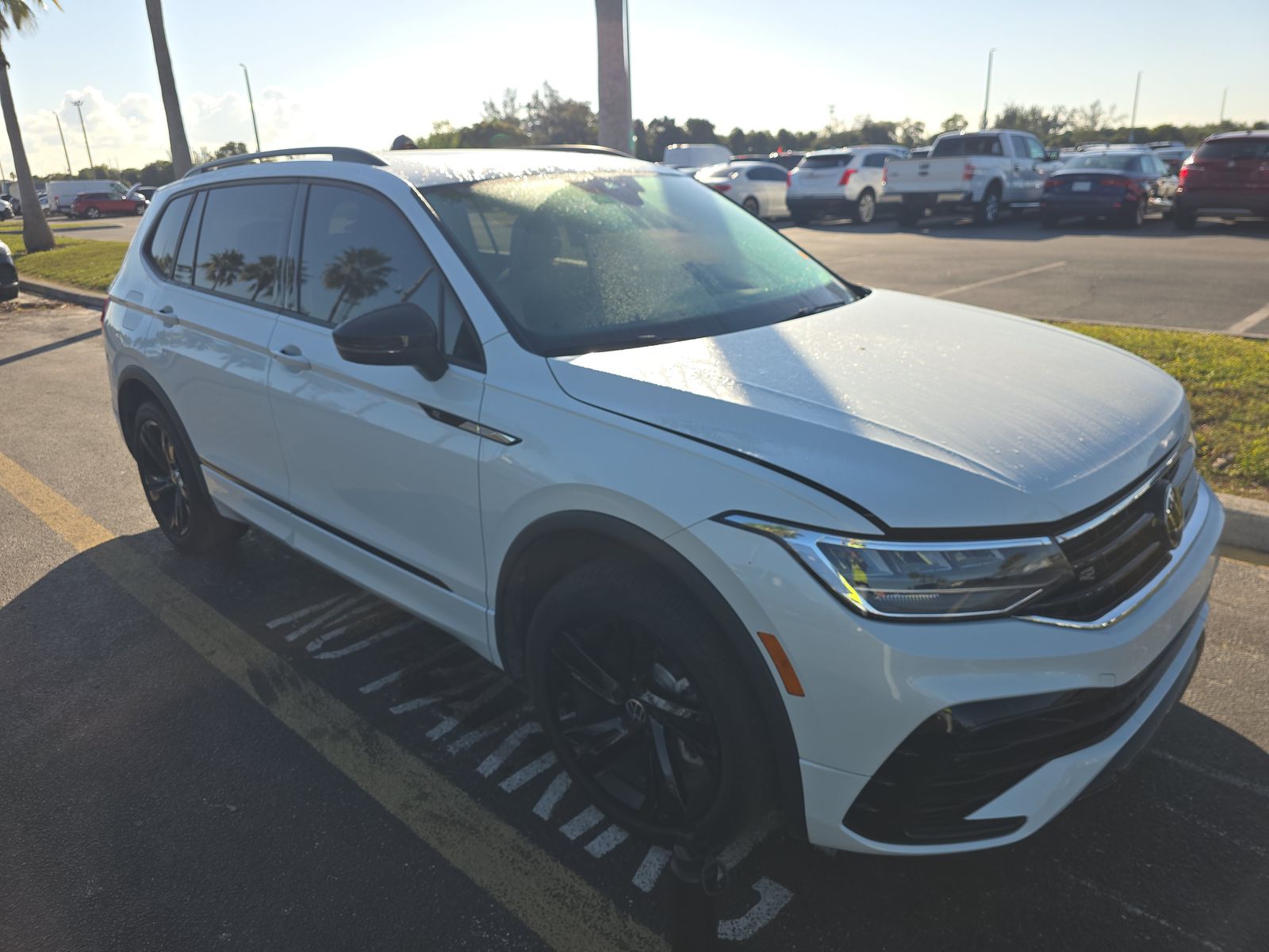 2024 Volkswagen Tiguan 2.0T SE R-Line Black FWD