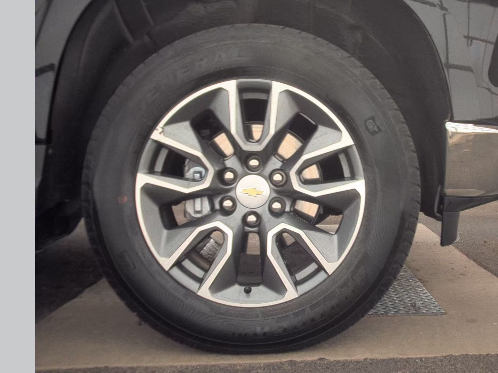 2023 Chevrolet Silverado 1500 LT AWD