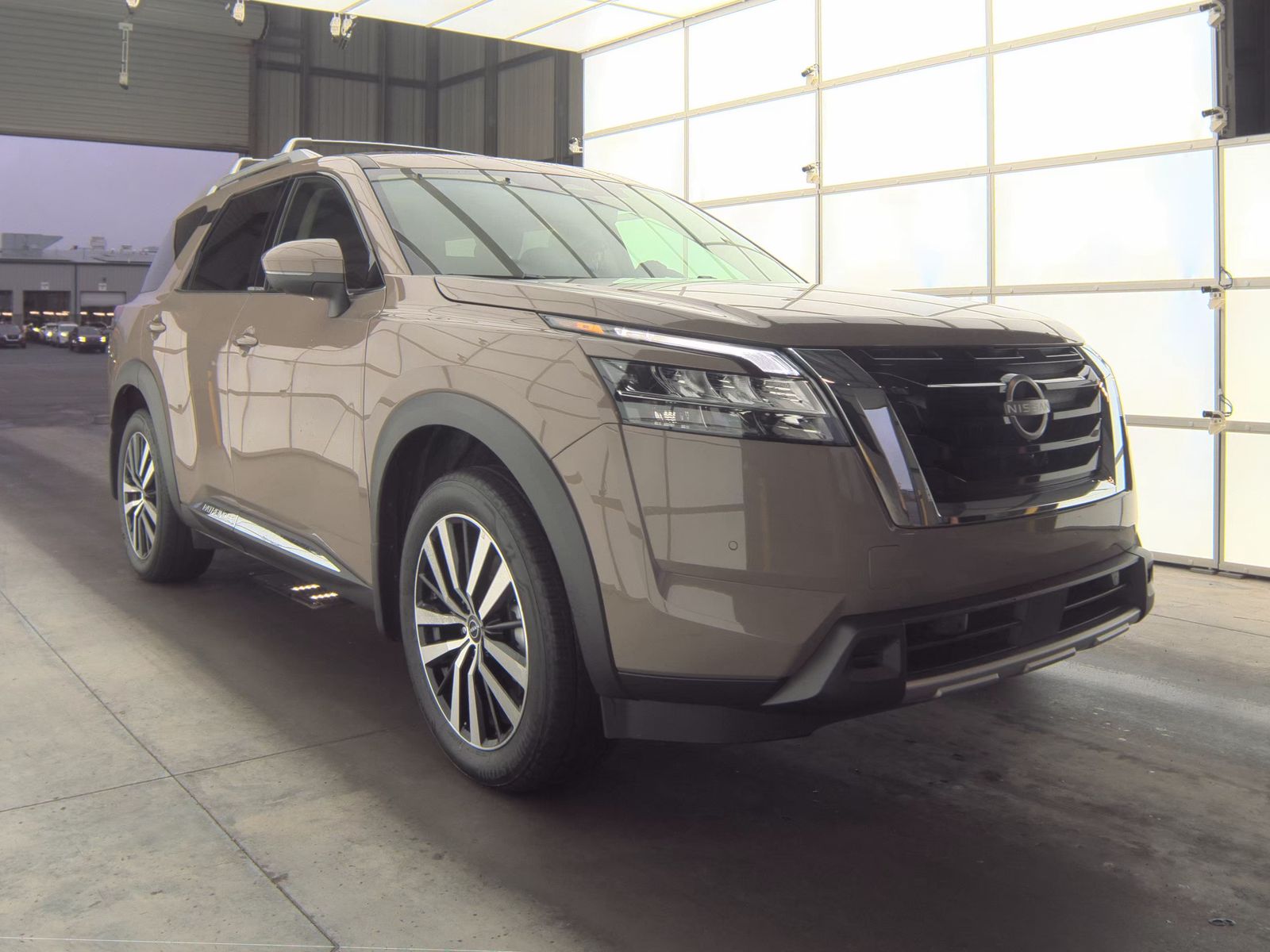 2024 Nissan Pathfinder Platinum FWD