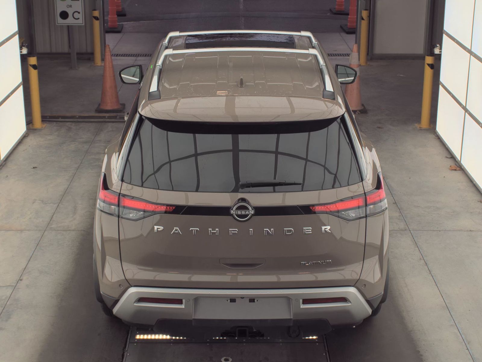 2024 Nissan Pathfinder Platinum FWD