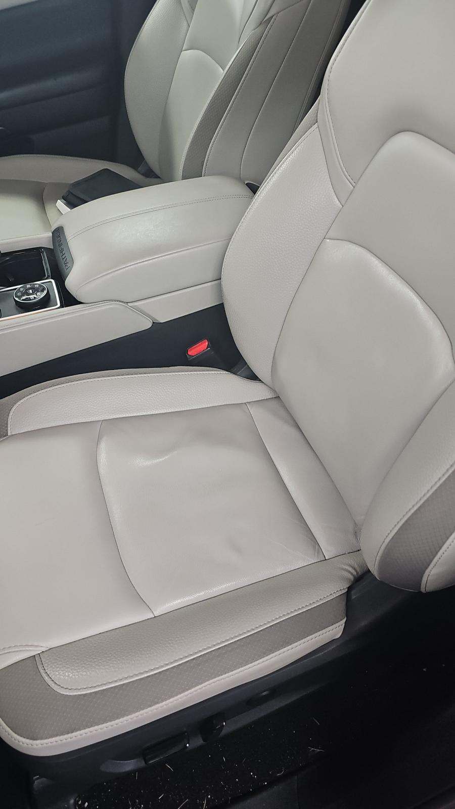 2023 Nissan Pathfinder SL AWD