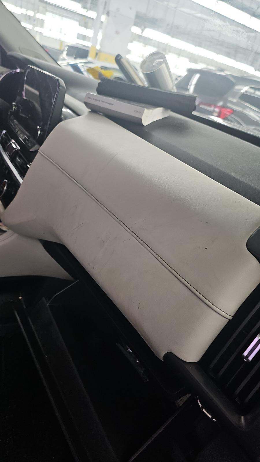 2023 Nissan Pathfinder SL AWD