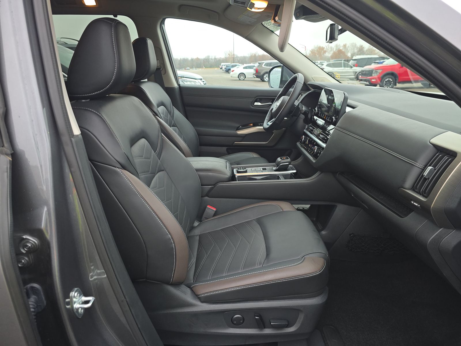 2024 Nissan Pathfinder Platinum AWD