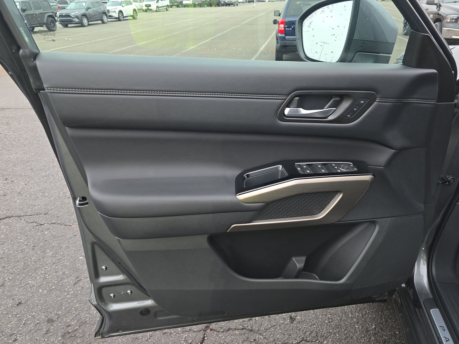 2024 Nissan Pathfinder Platinum AWD