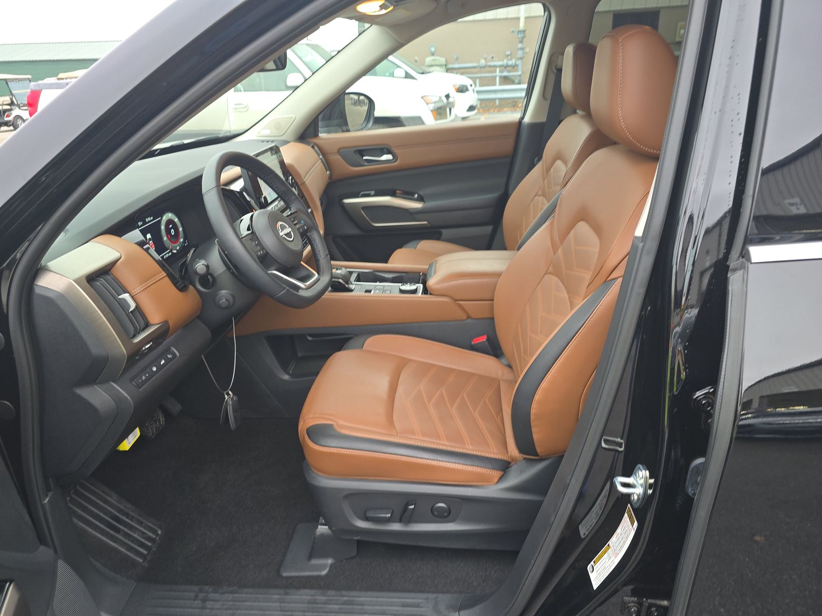 2024 Nissan Pathfinder Platinum AWD