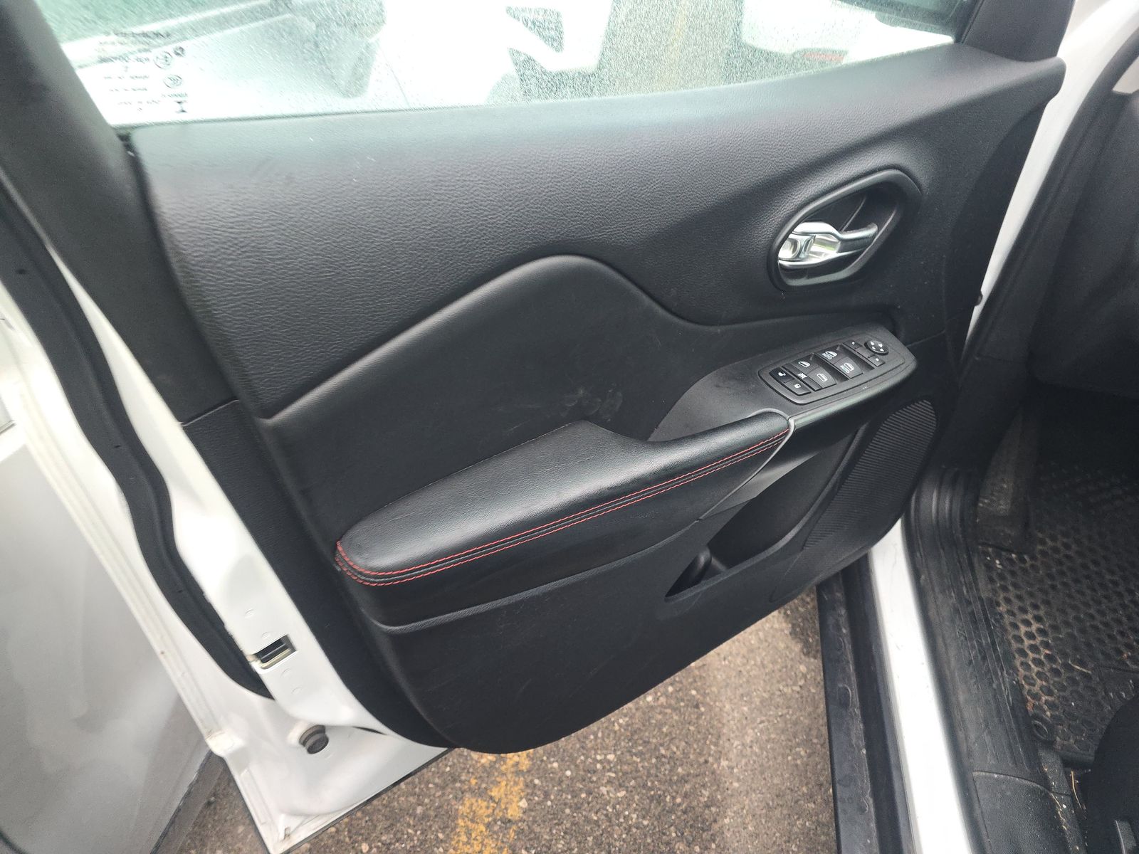 2022 Jeep Cherokee Trailhawk AWD