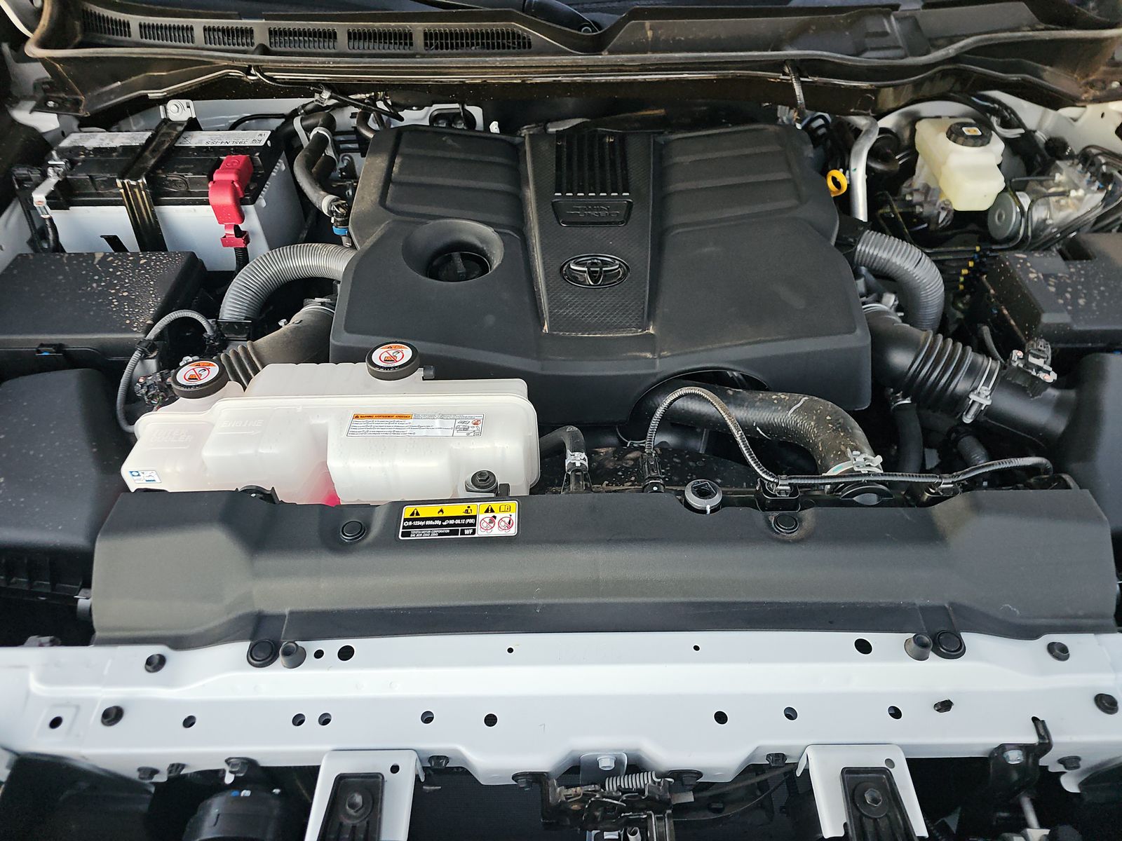 2025 Toyota Tundra SR5 AWD