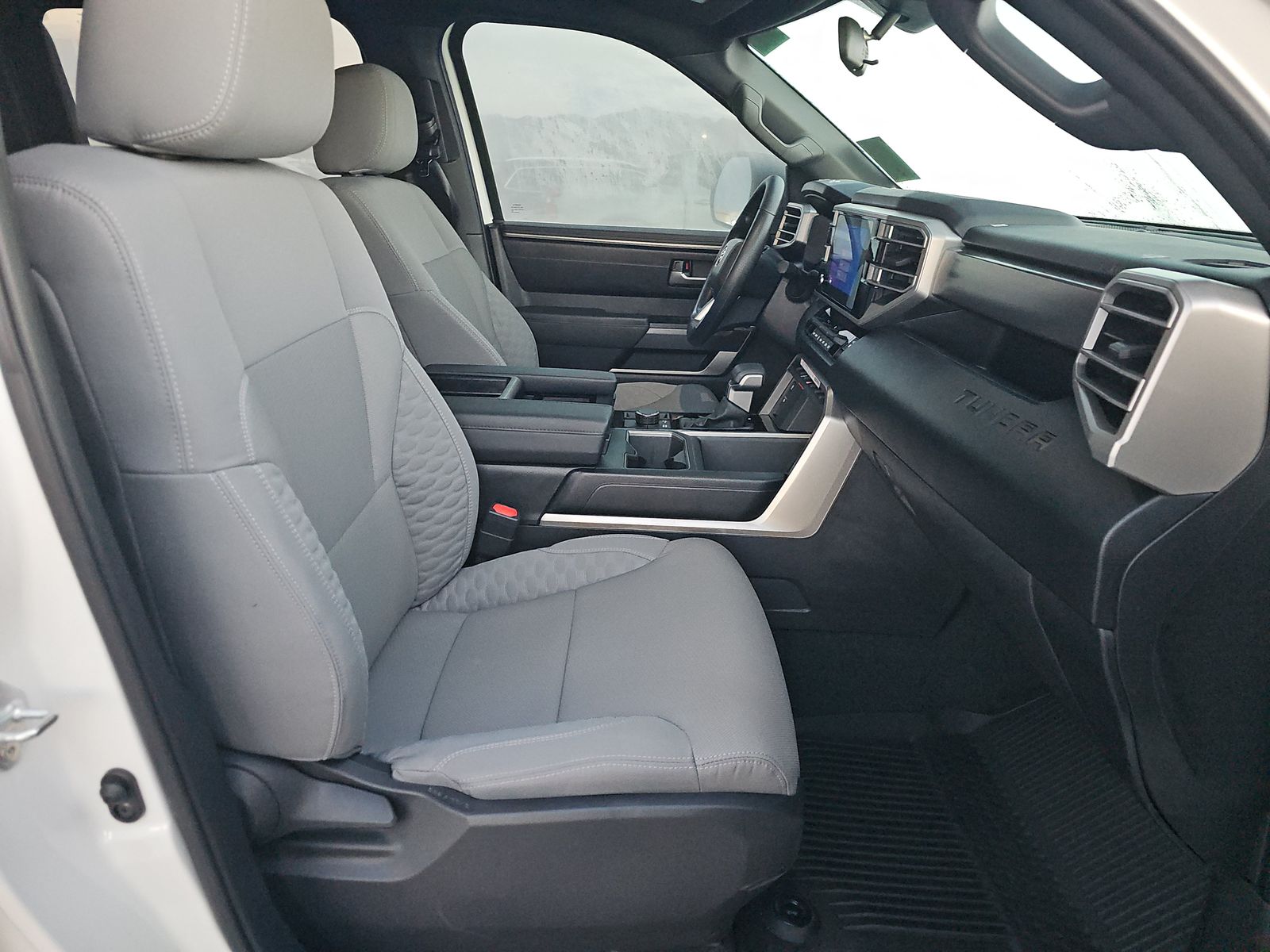 2025 Toyota Tundra SR5 AWD