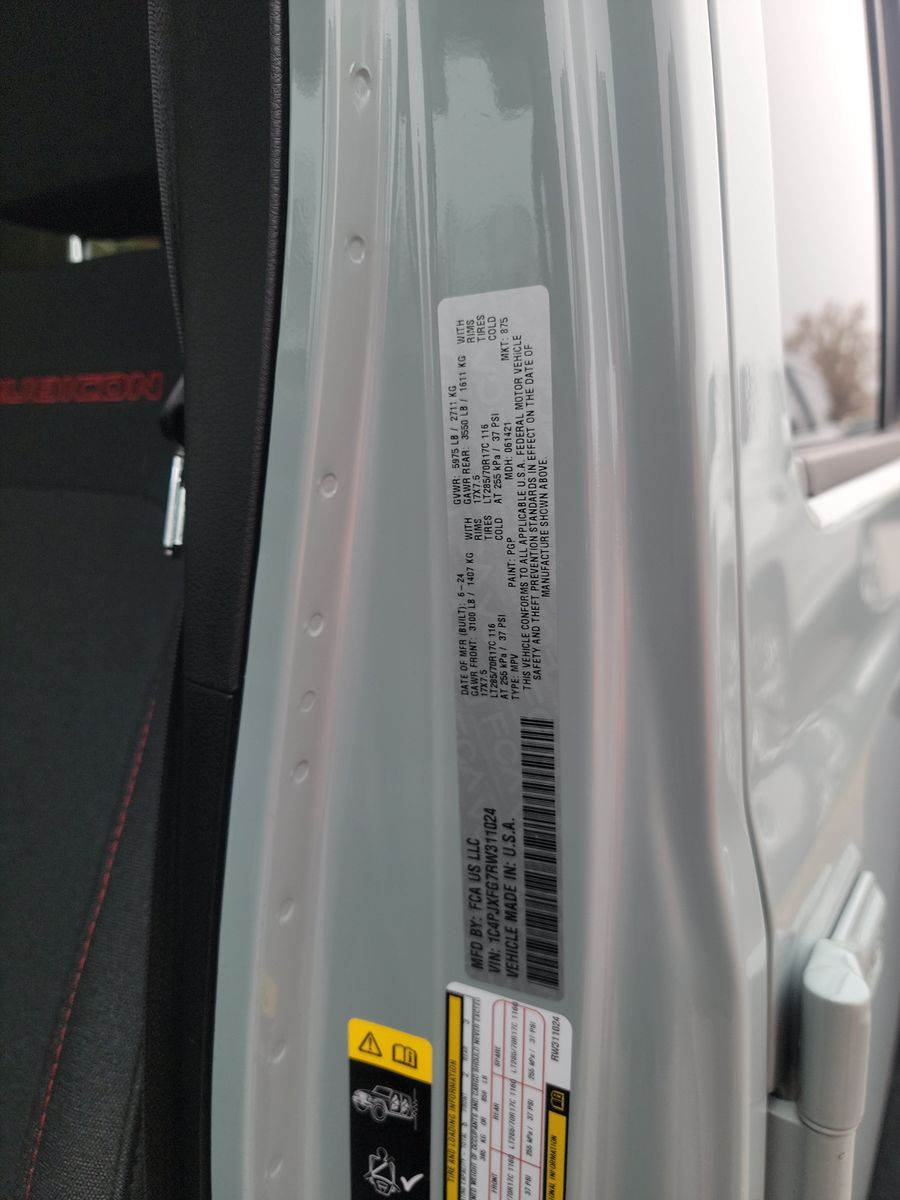 2024 Jeep Wrangler Rubicon AWD