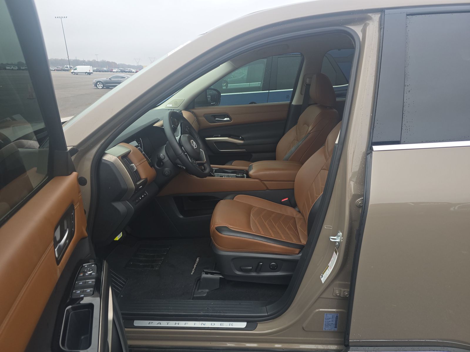 2024 Nissan Pathfinder Platinum AWD