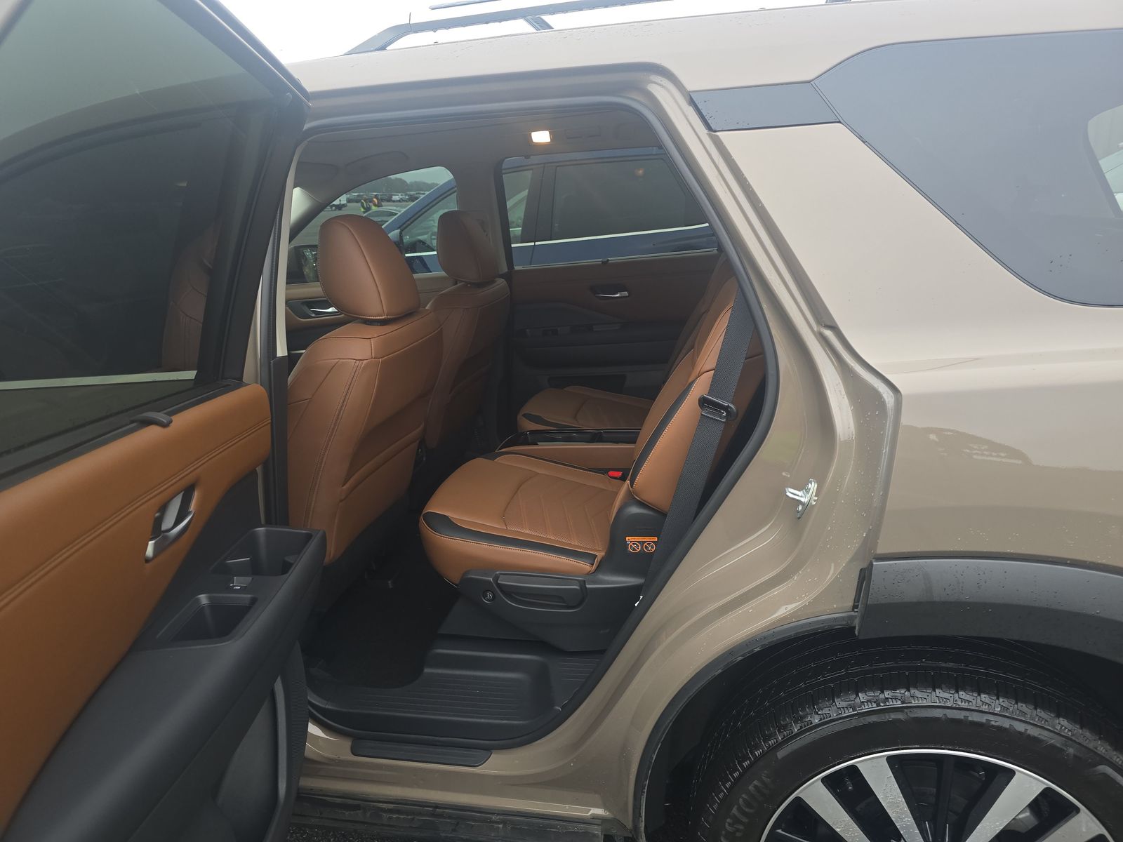 2024 Nissan Pathfinder Platinum AWD