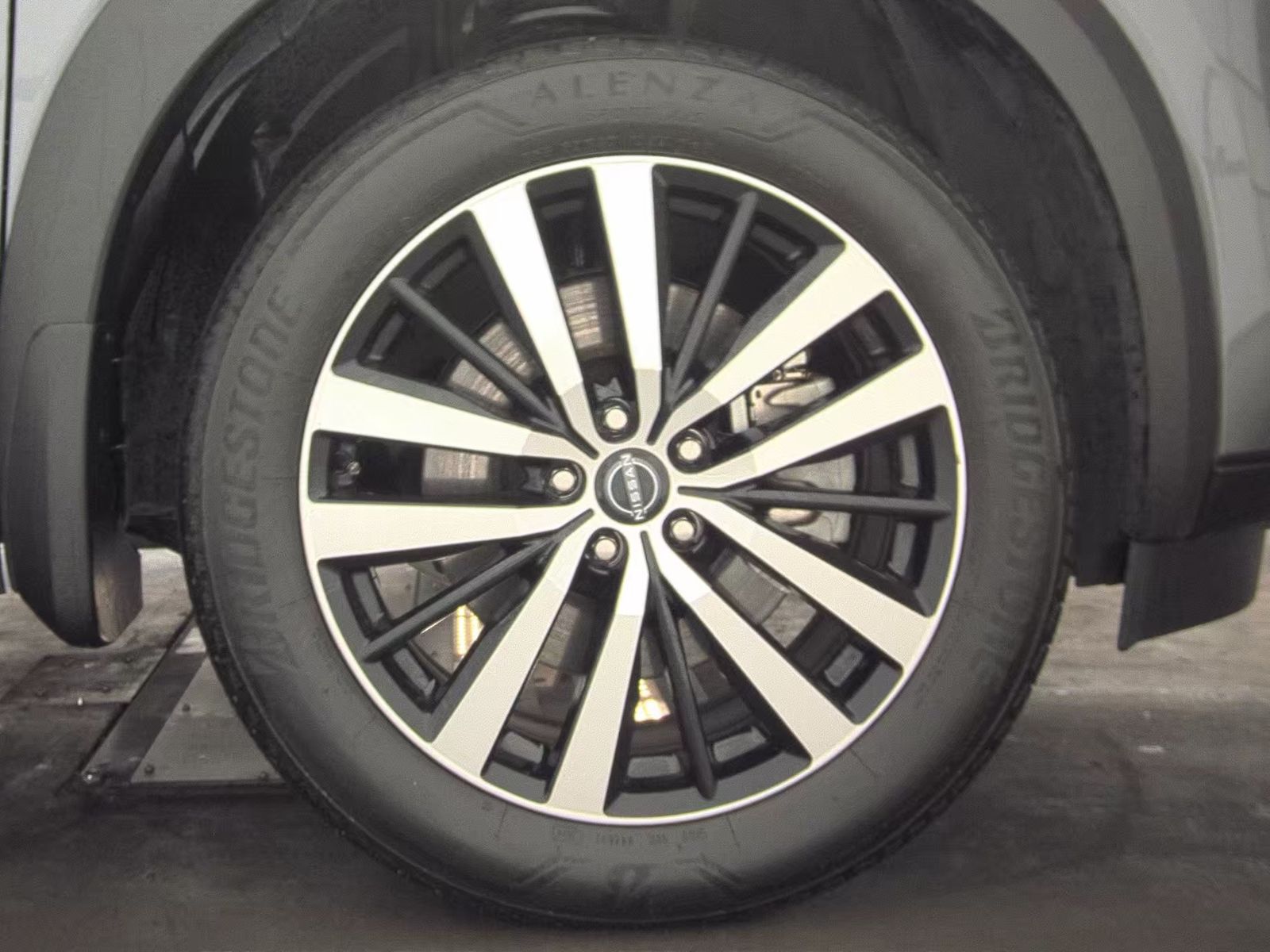 2024 Nissan Pathfinder Platinum AWD