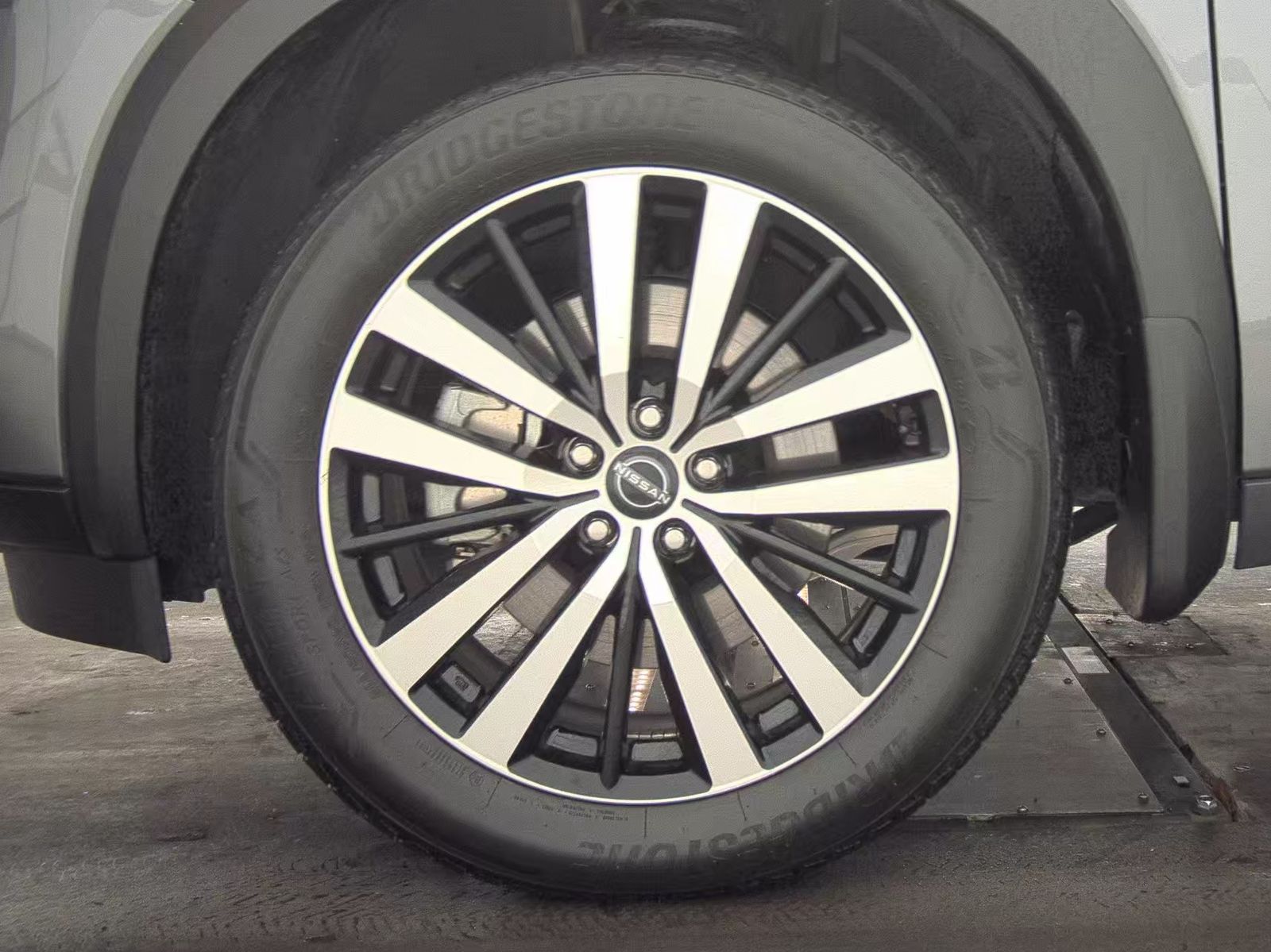 2024 Nissan Pathfinder Platinum AWD