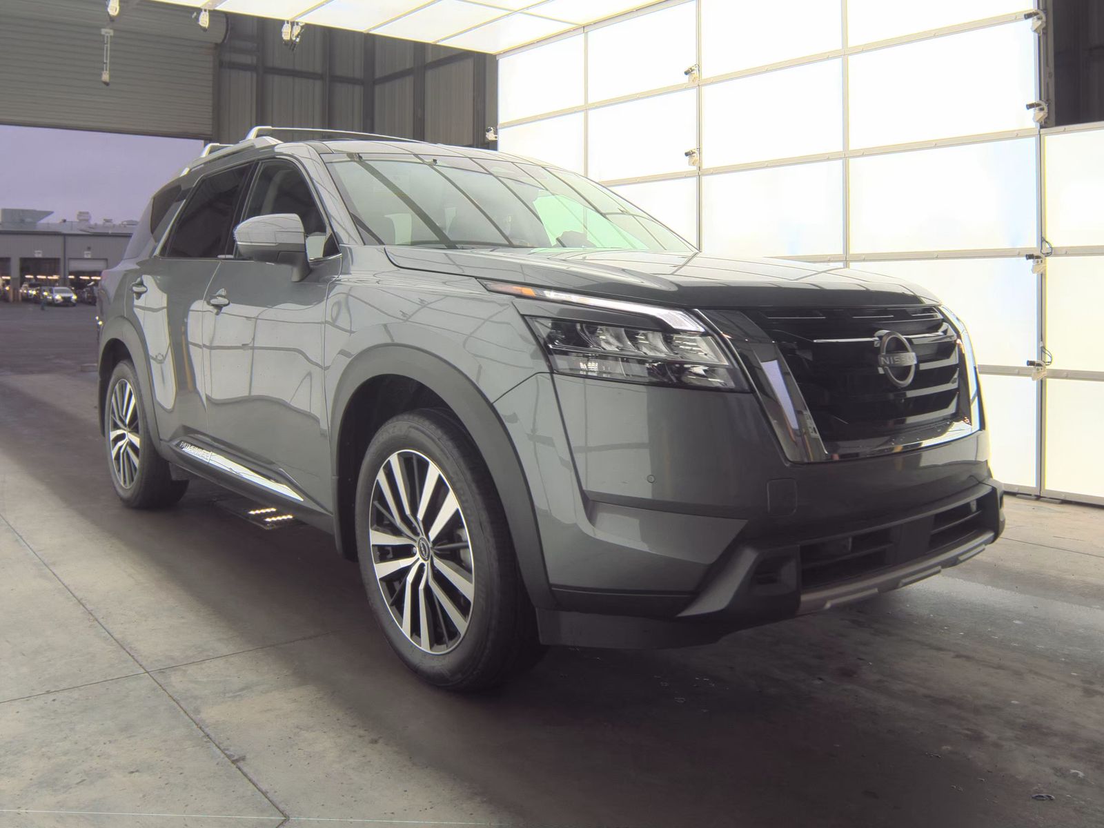 2024 Nissan Pathfinder Platinum AWD